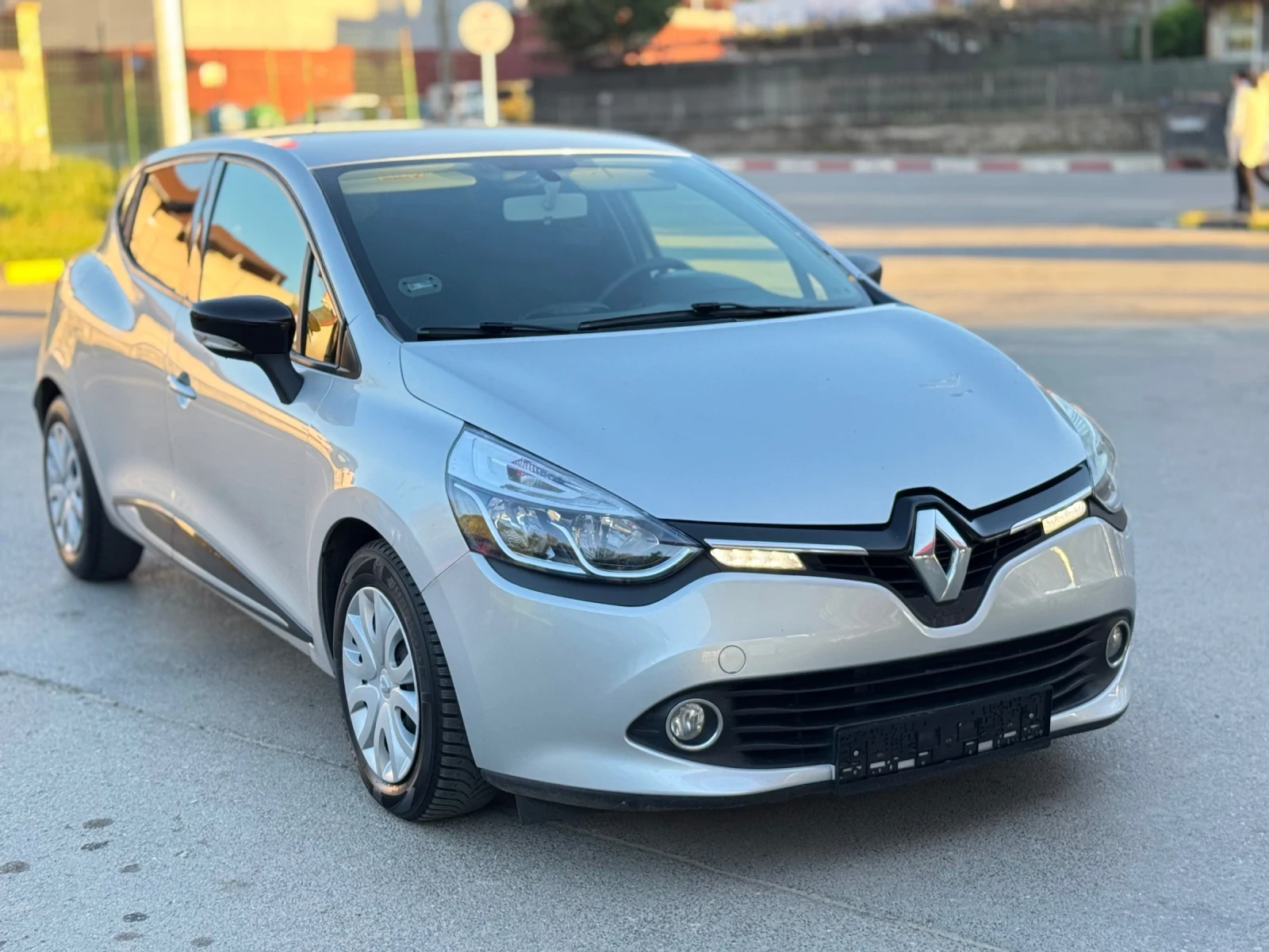Renault Clio 1.5dci Навигация* Климатик - изображение 3