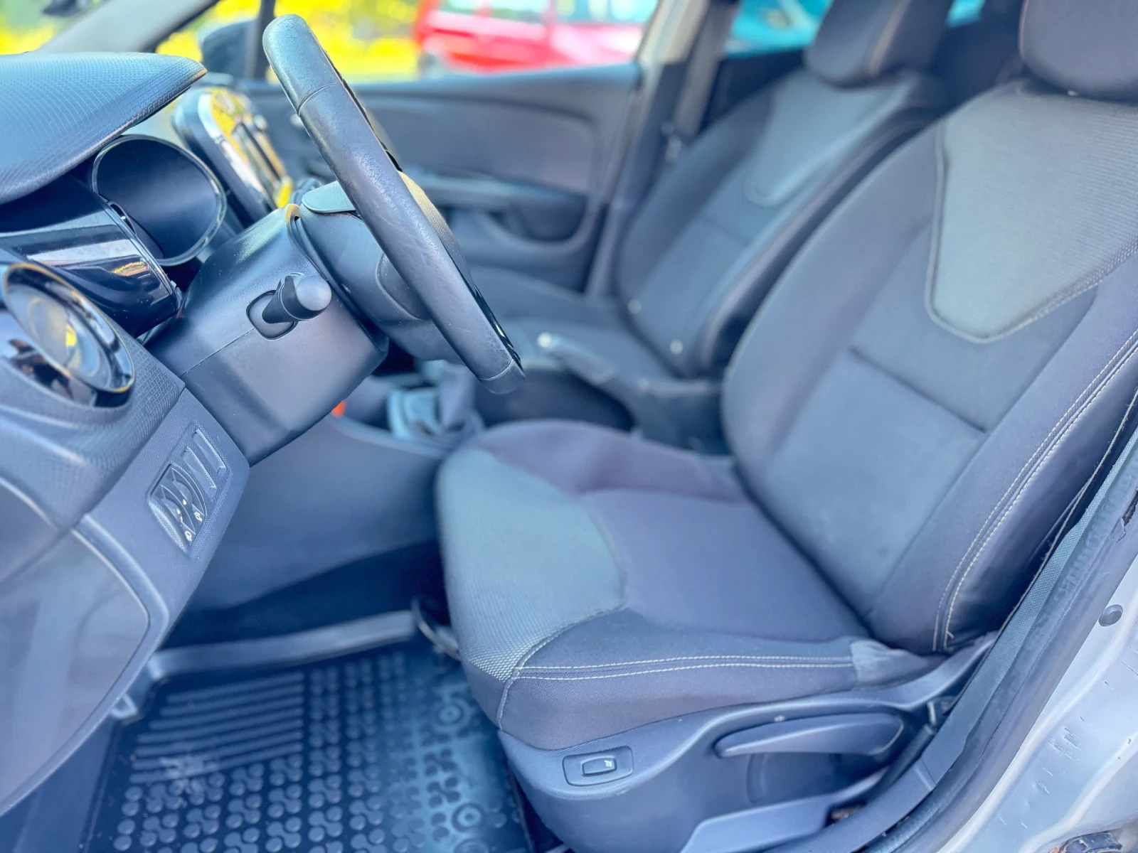 Renault Clio 1.5dci Навигация* Климатик - изображение 10