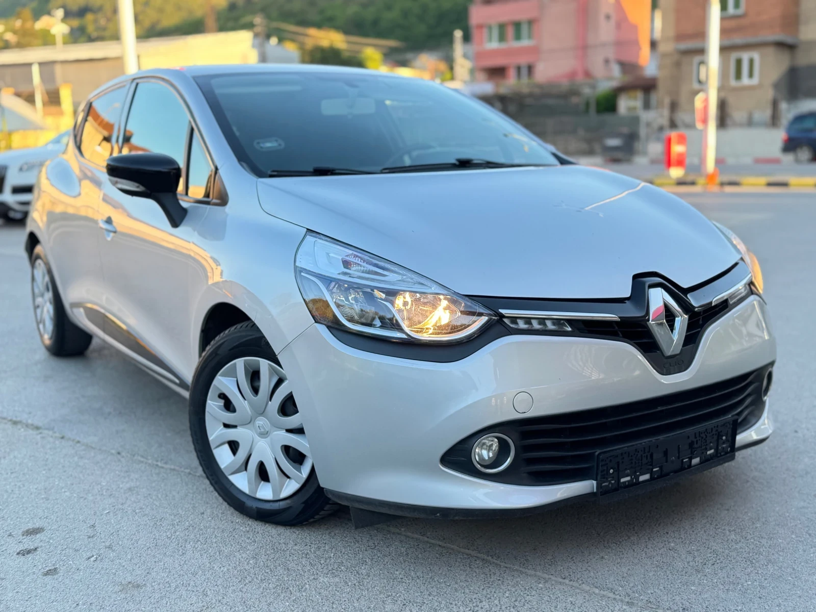 Renault Clio 1.5dci Навигация* Климатик - изображение 2