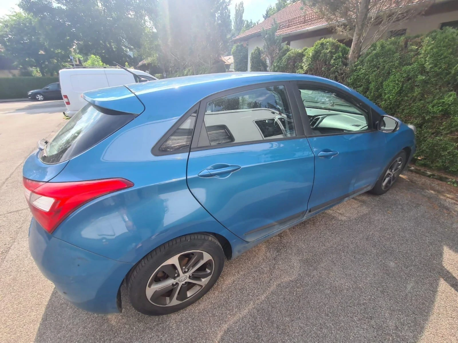Hyundai I30 1.6 CRDI 16V - изображение 2