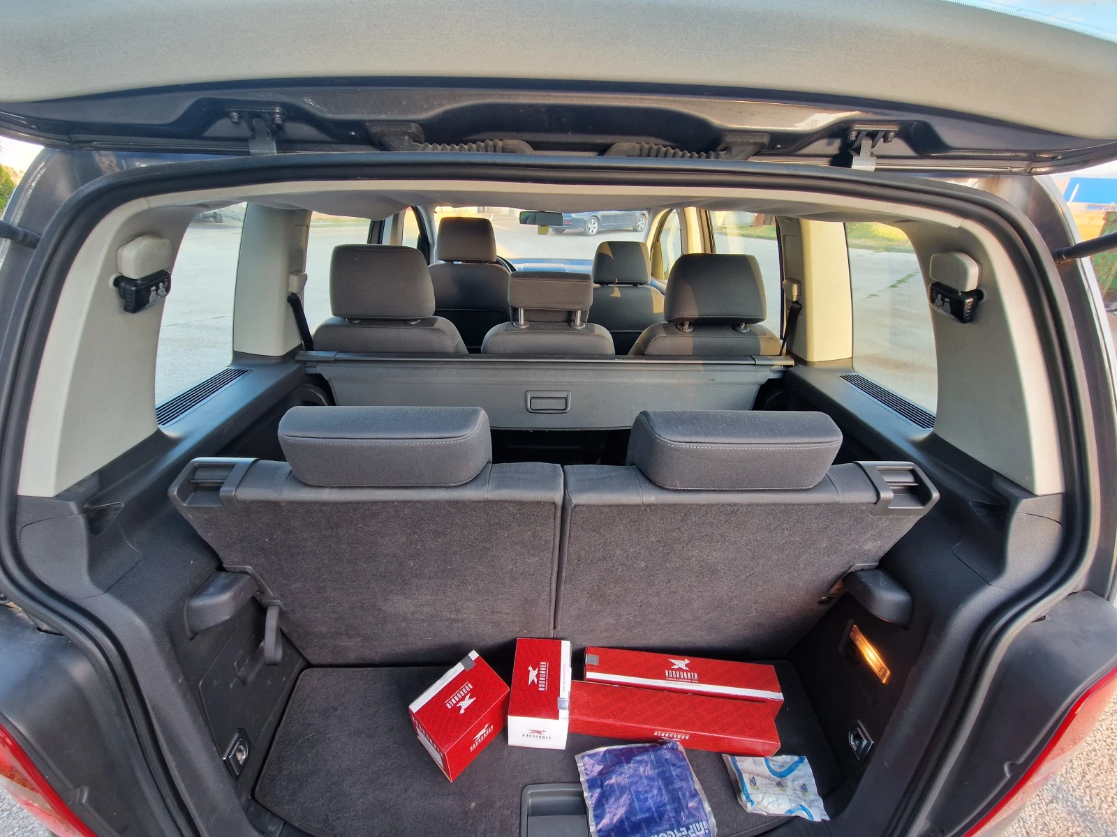 VW Touran 1.9/TDI 7местен.Нави. - изображение 6