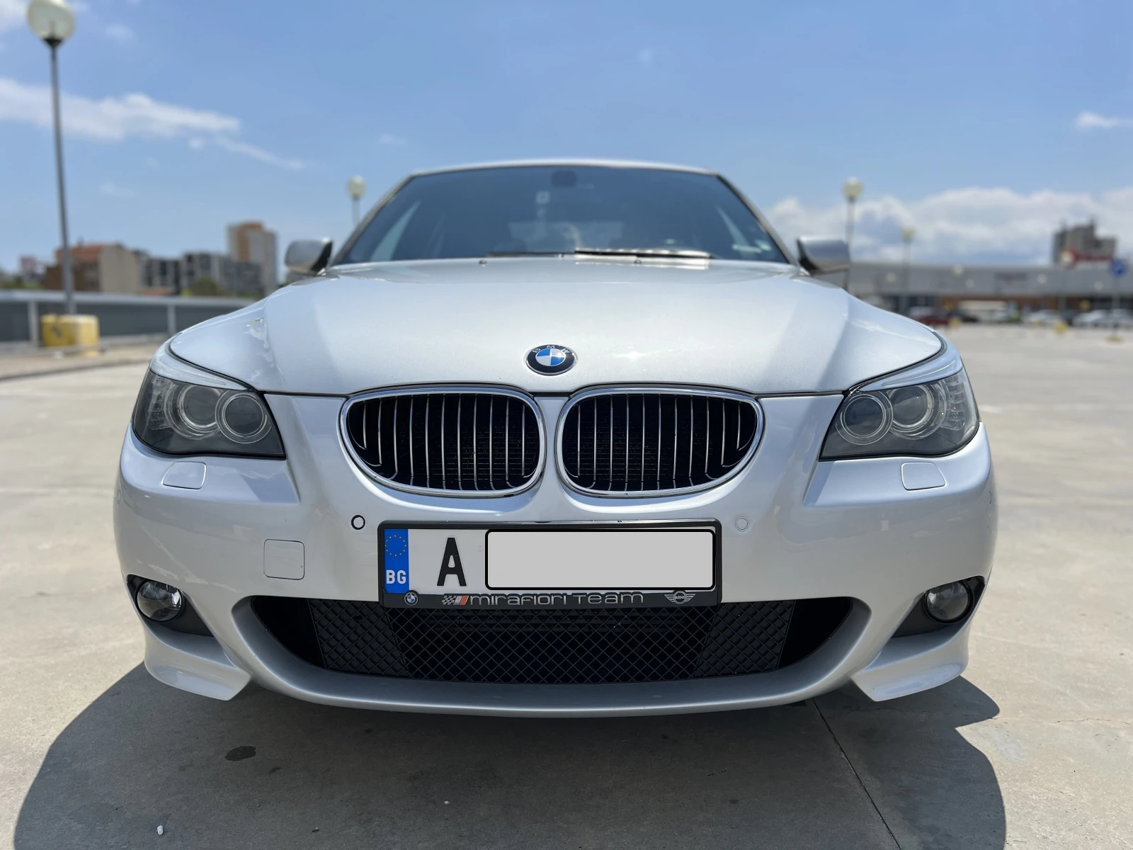 BMW 525 E60 X-Drive, 197к.с М-Пакет, Edition - изображение 4
