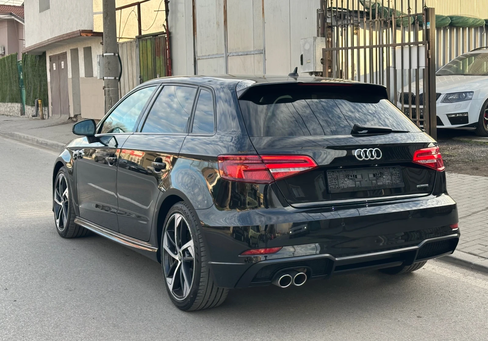 Audi A3 2.0tsi-Quattro-Sportback-S-Line - изображение 5