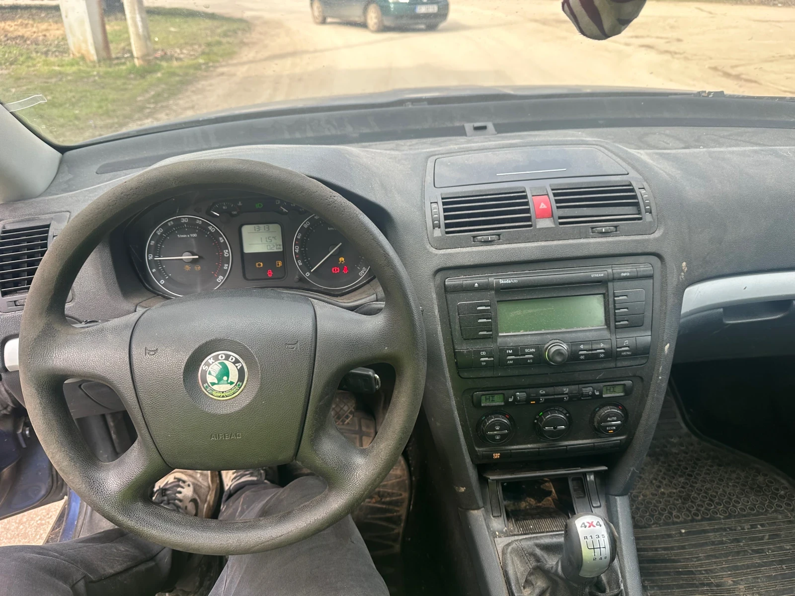 Skoda Octavia 1.9 TDI 105 4x4, снимка 9 - Автомобили и джипове - 54178788