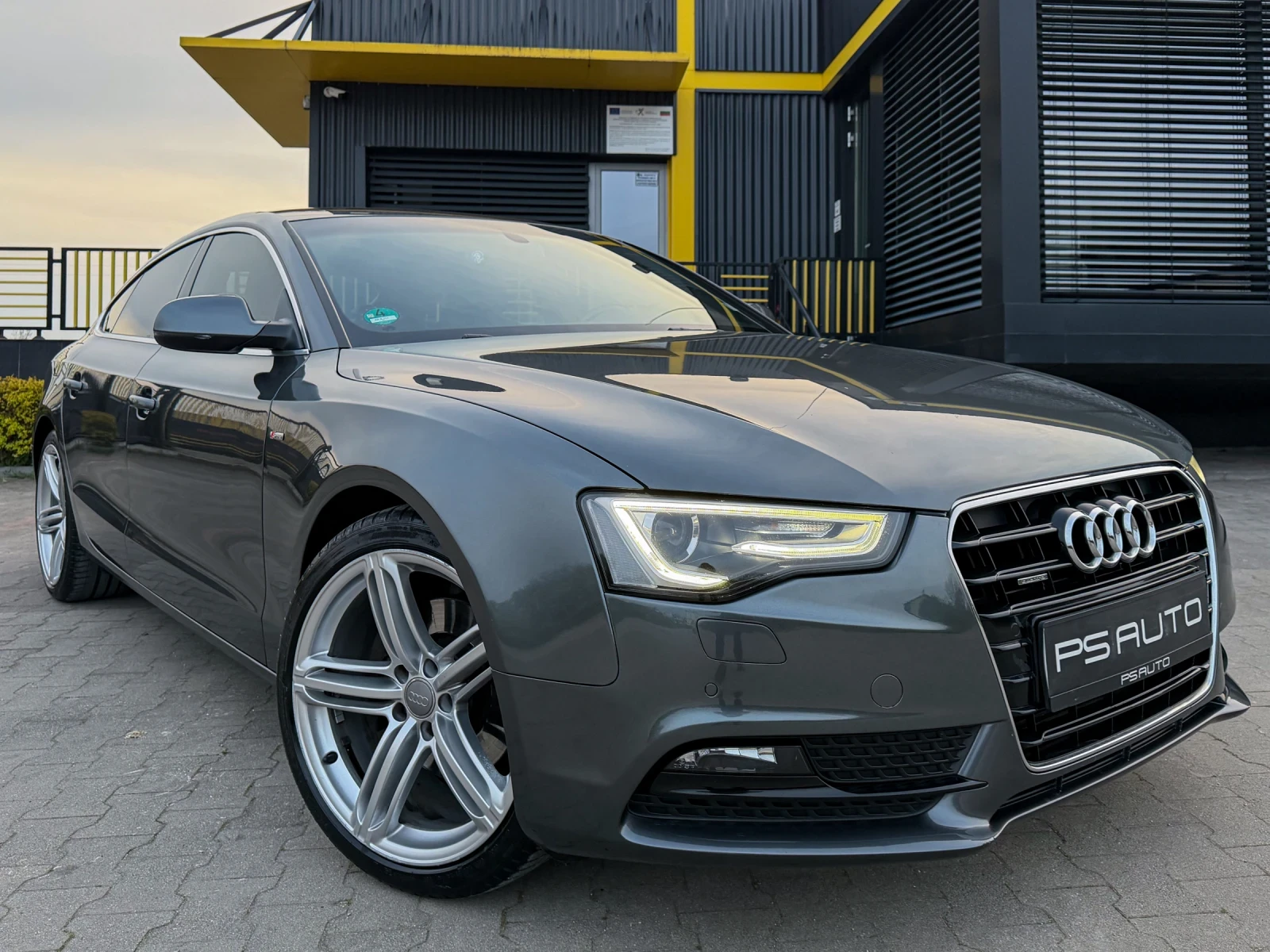 Audi A5 130 000km / S-Line / INDIVIDUAL / Bang&Olufsen, снимка 3 - Автомобили и джипове - 54184042