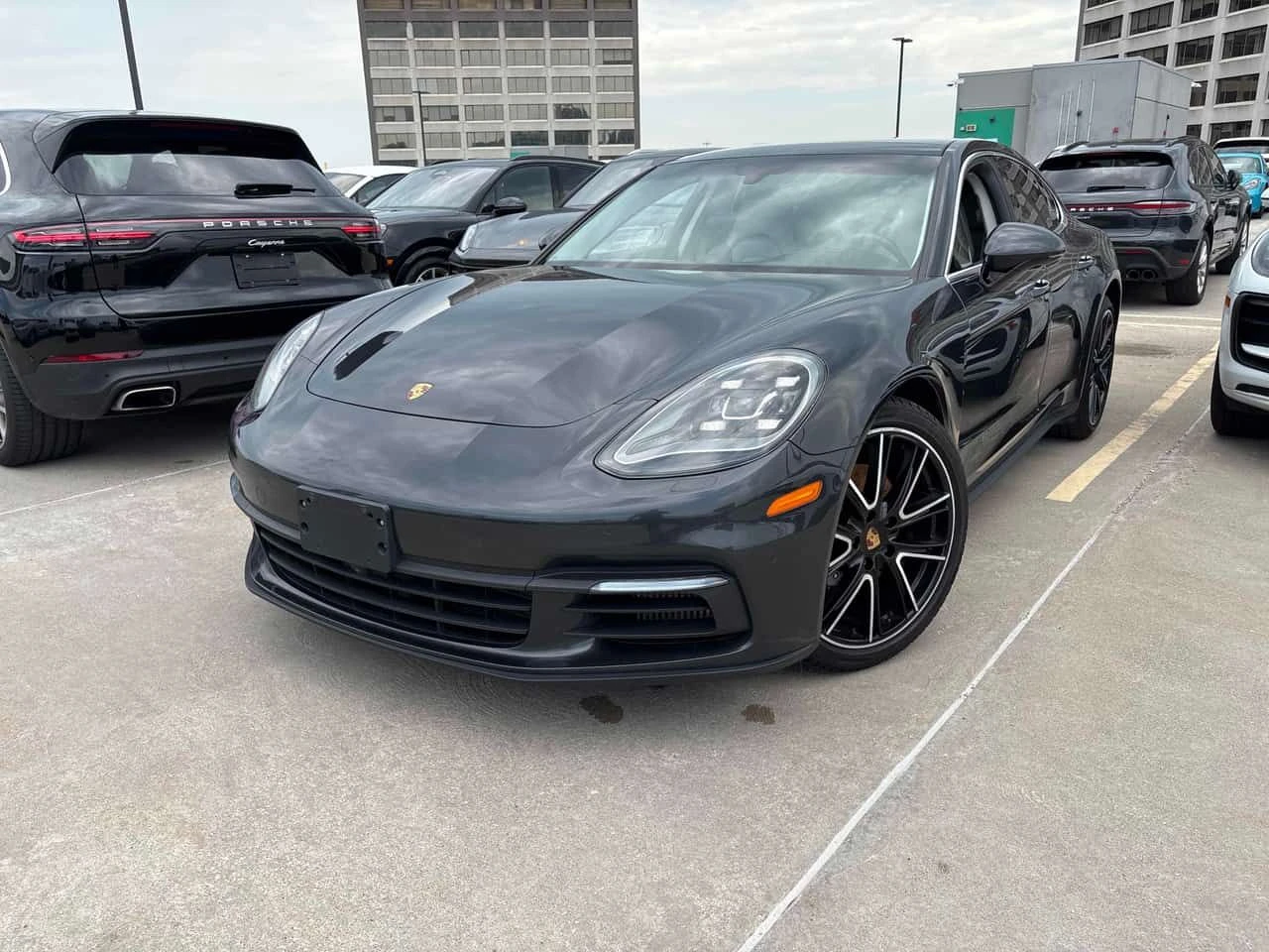 Porsche Panamera * 4S * ГЛАВНО ПРЕДСТАВИТЕЛСТВО НА PORSCHE* , снимка 2 - Автомобили и джипове - 54880242