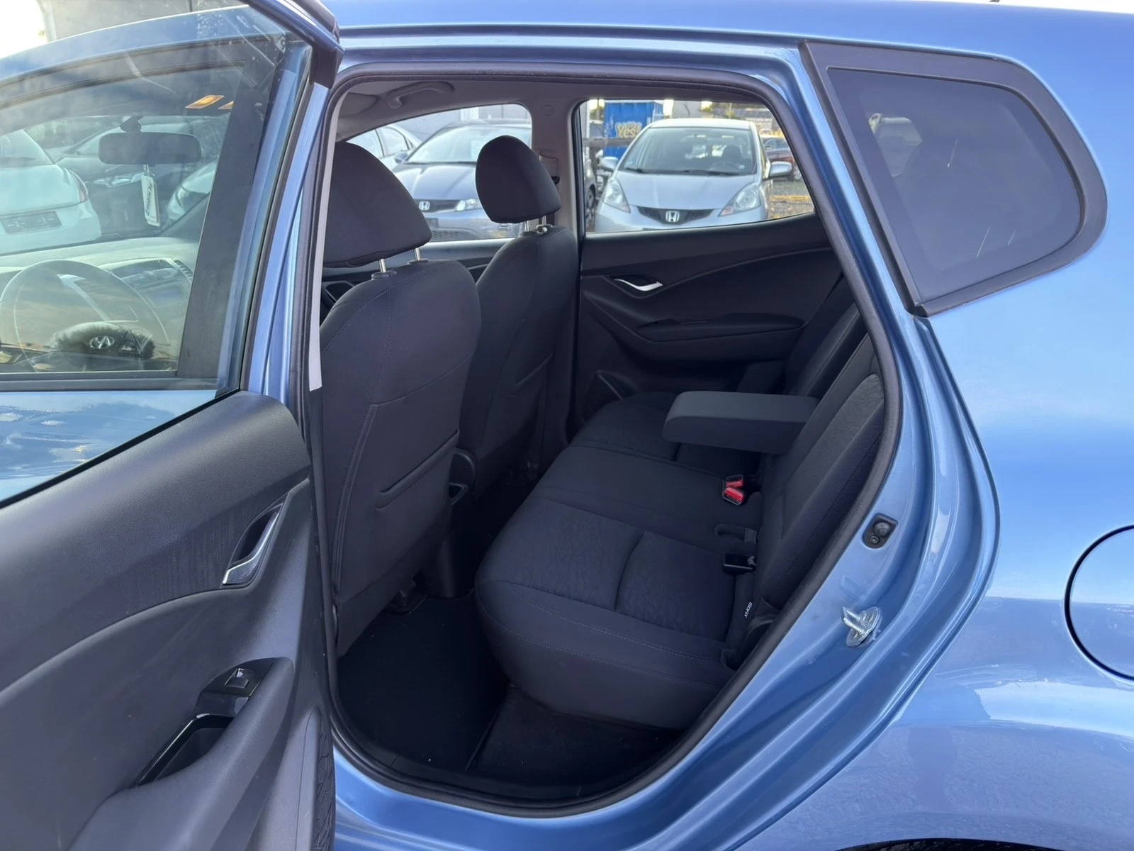 Hyundai Ix20 1.6i Automat Swiss, снимка 15 - Автомобили и джипове - 54974139