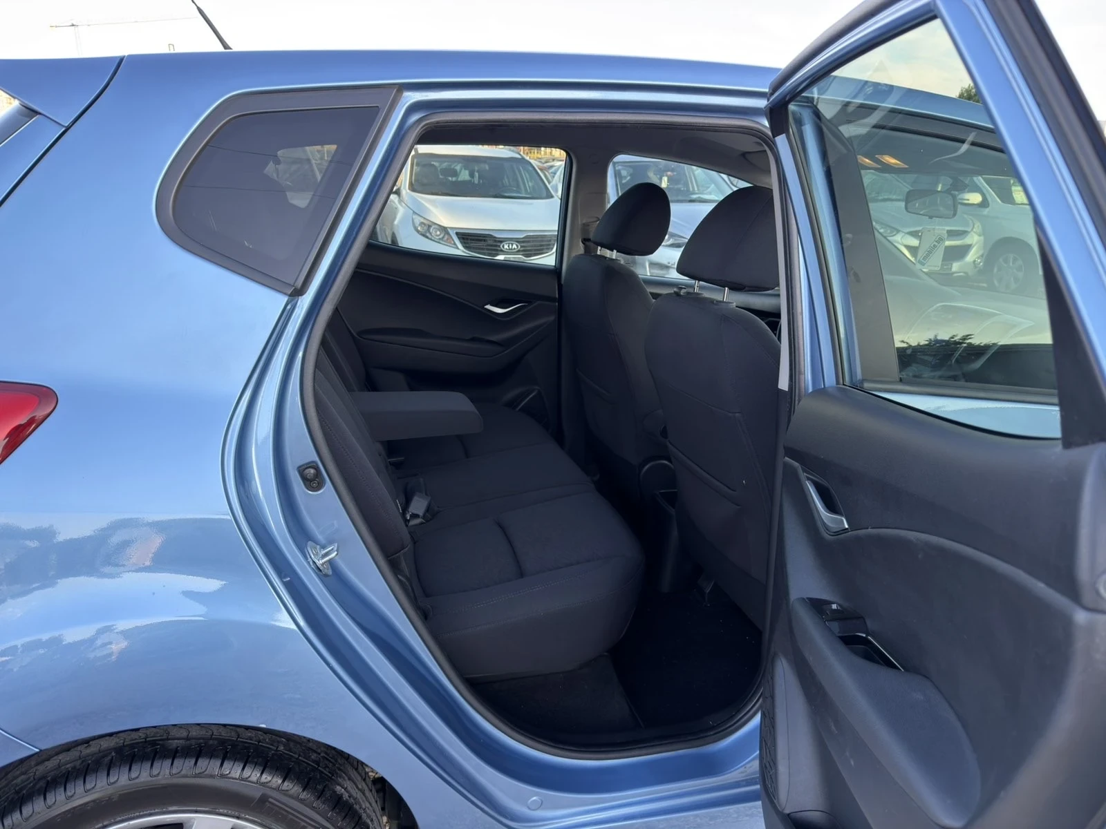 Hyundai Ix20 1.6i Automat Swiss, снимка 14 - Автомобили и джипове - 54974139