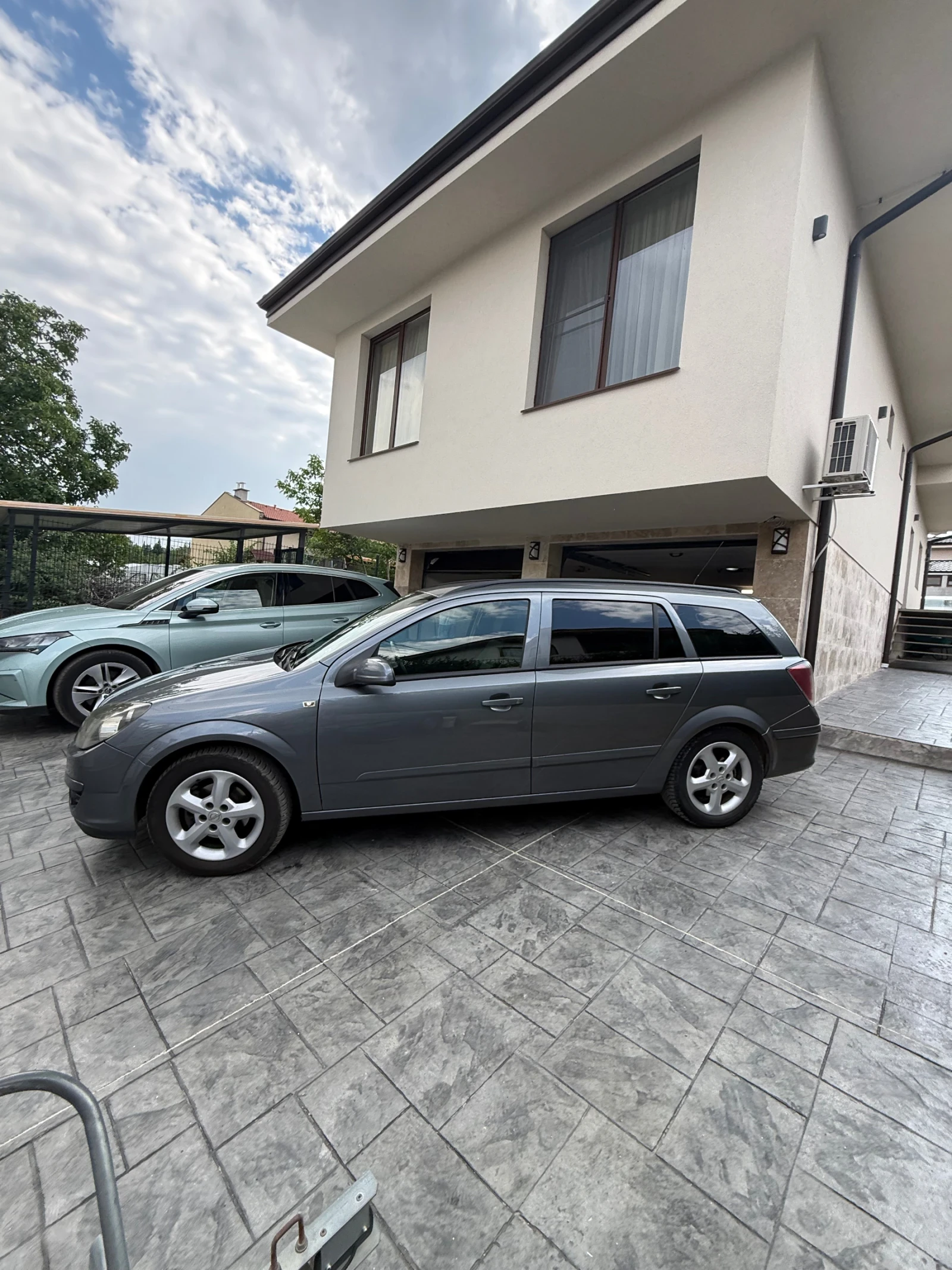 Opel Astra Комби, снимка 2 - Автомобили и джипове - 55148103