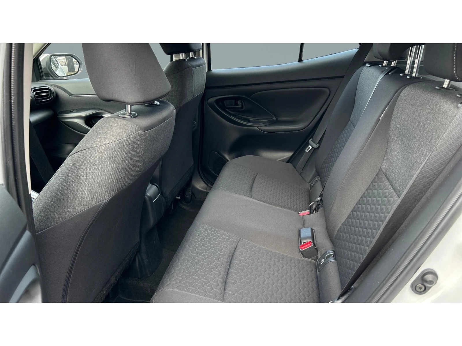 Toyota Yaris Cross Месечна вноска от 285  , снимка 11 - Автомобили и джипове - 55176440