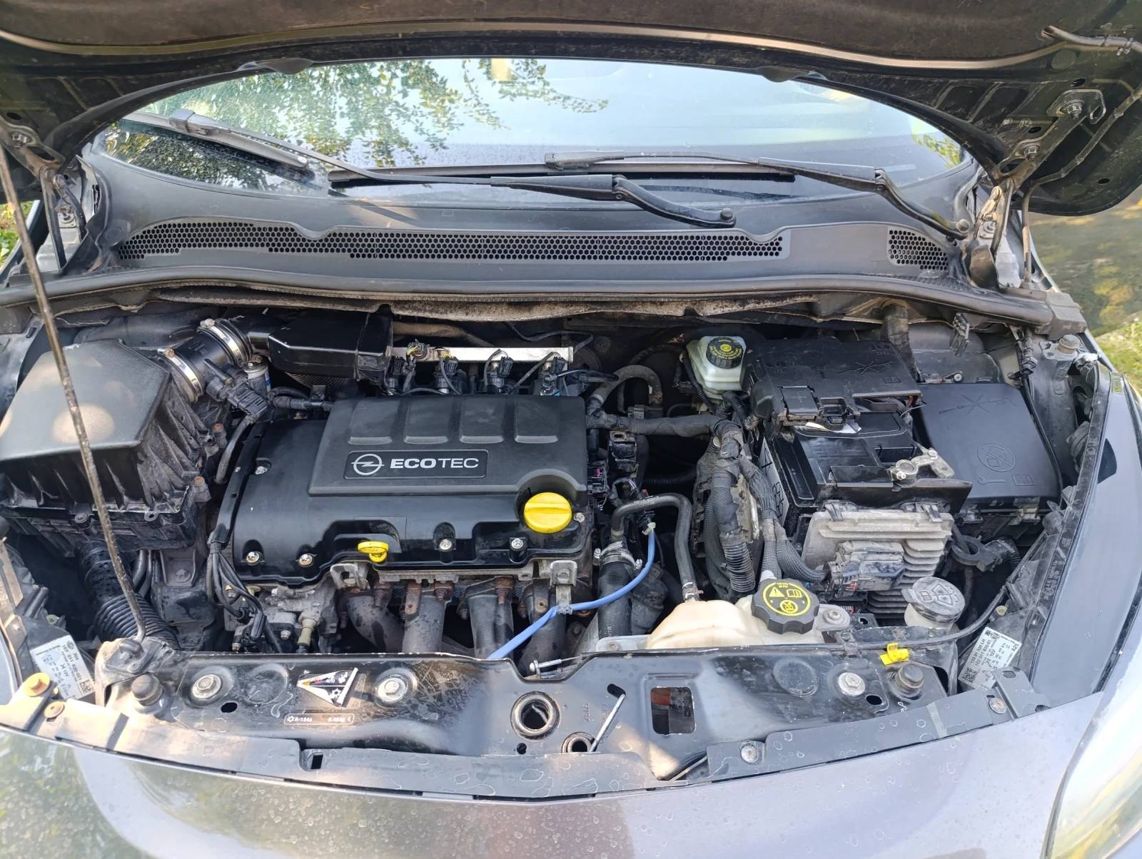 Opel Corsa 1.4 LPG, снимка 4 - Автомобили и джипове - 55844063