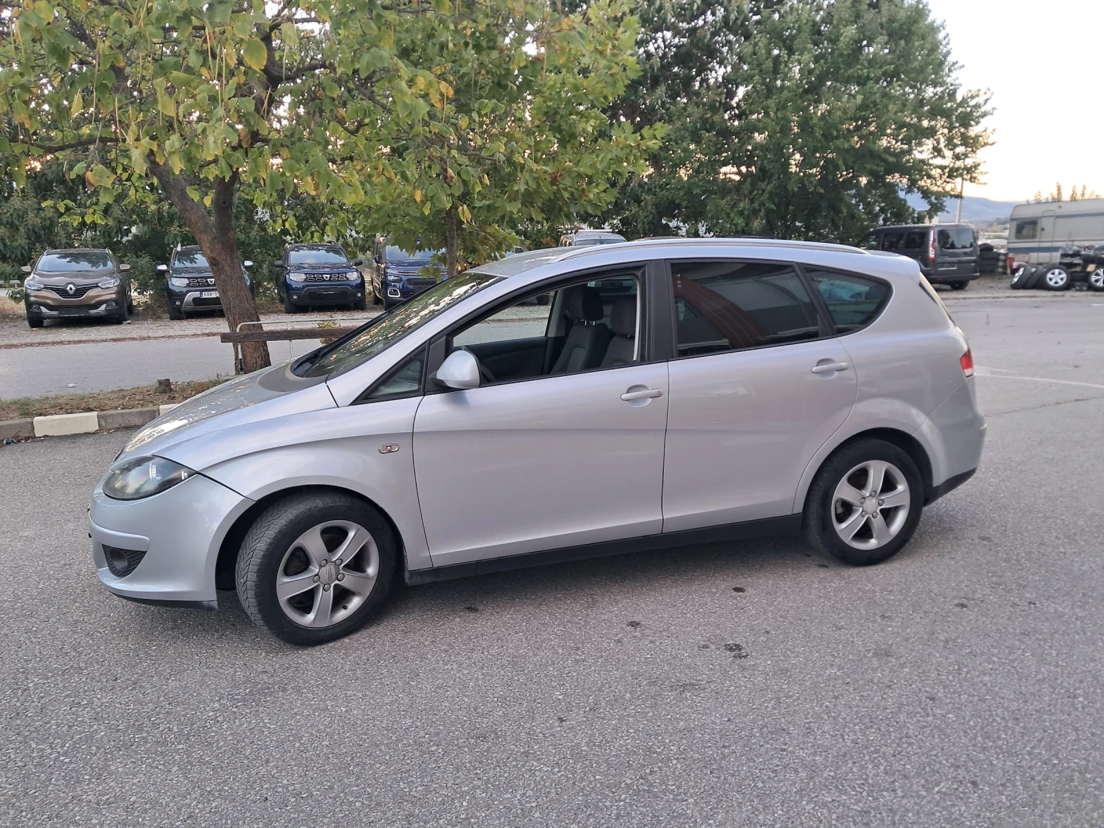Seat Altea 1.9 XL 105 ks, снимка 2 - Автомобили и джипове - 56333748