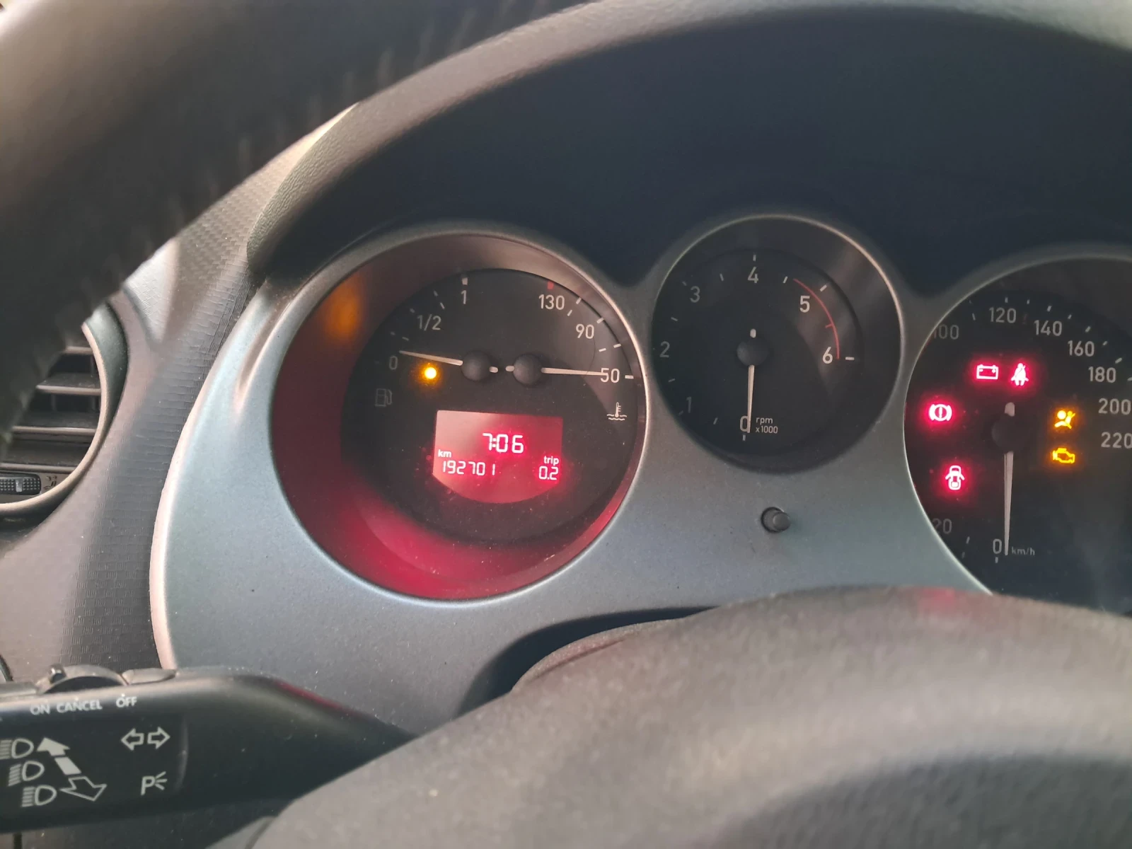 Seat Altea 1.9 XL 105 ks, снимка 9 - Автомобили и джипове - 56333748