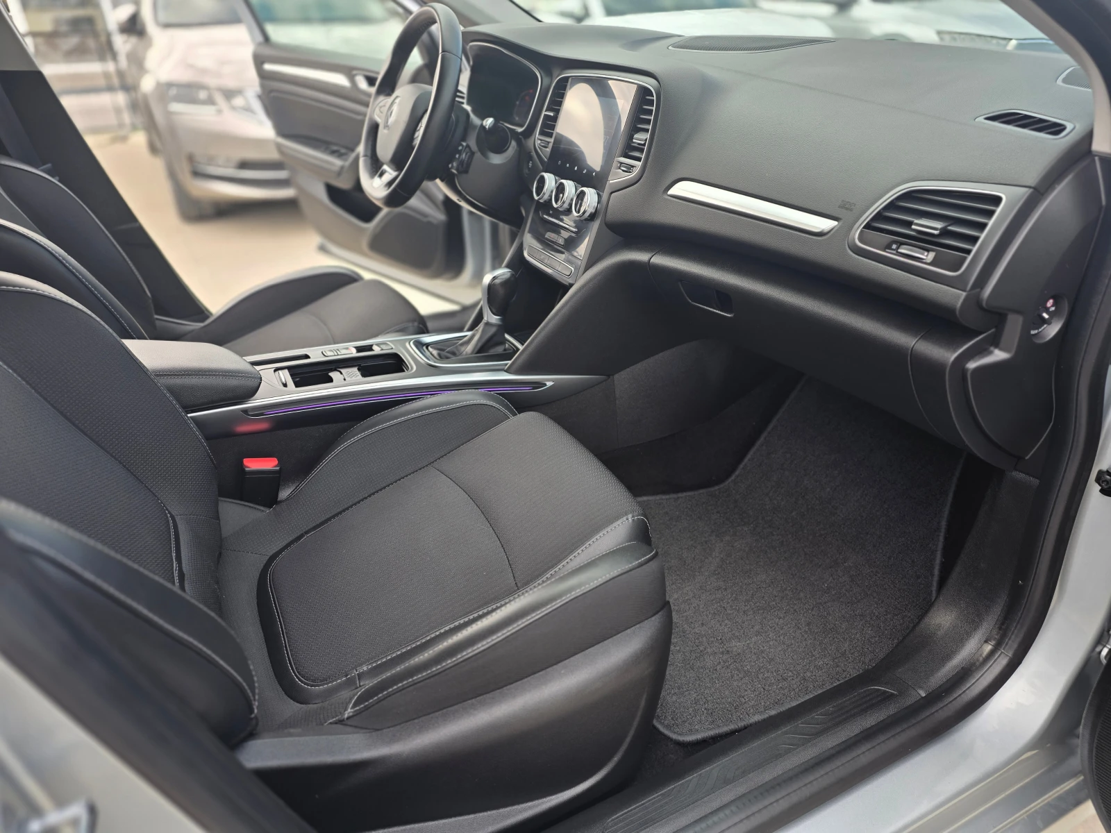 Renault Megane А/Т 1.5 DCI 115 кс, снимка 9 - Автомобили и джипове - 56712548