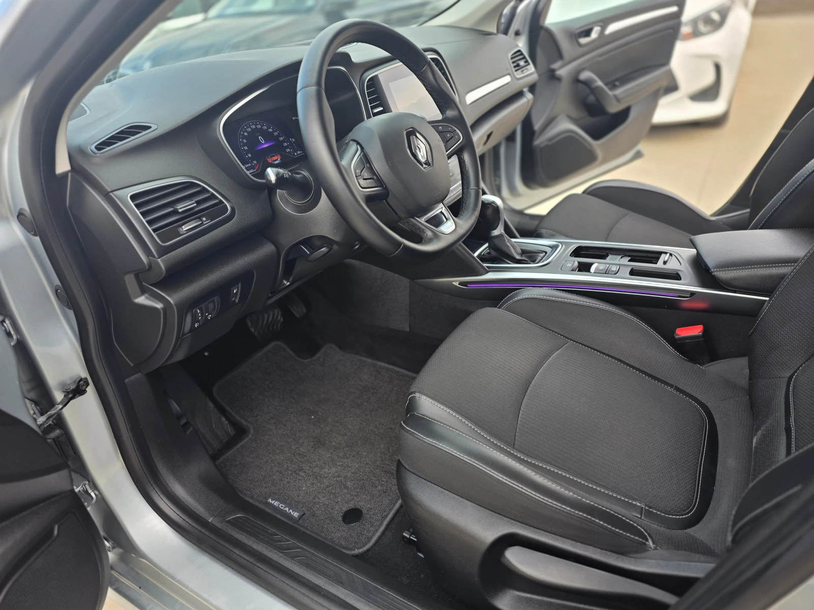 Renault Megane А/Т 1.5 DCI 115 кс, снимка 13 - Автомобили и джипове - 56712548