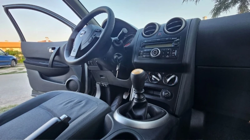 Nissan Qashqai 1.5 DCI ТОП ЛИЗИНГ ОФЕРТА, снимка 9 - Автомобили и джипове - 52260038