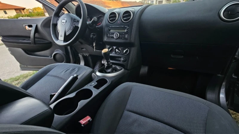 Nissan Qashqai 1.5 DCI ТОП ЛИЗИНГ ОФЕРТА, снимка 10 - Автомобили и джипове - 52260038