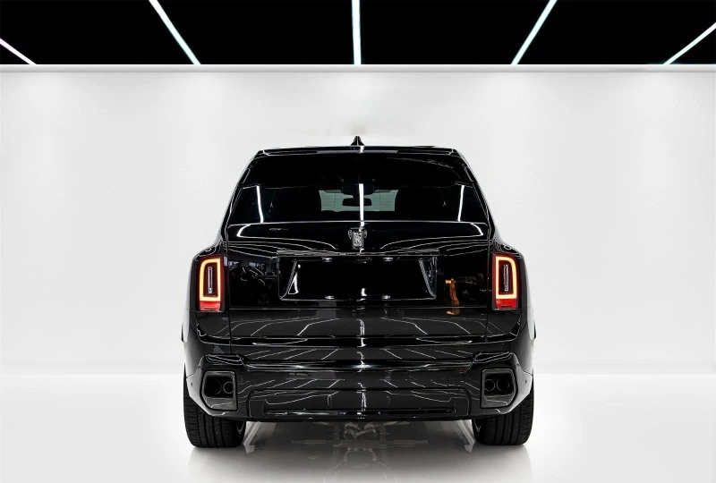Rolls-Royce Cullinan BLACK BADGE/FACELIFT/SHOOTING STAR/BESPOKE/, снимка 4 - Автомобили и джипове - 52826512