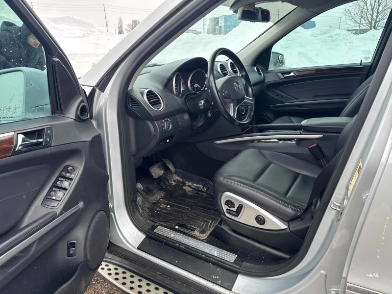 Mercedes-Benz ML 350 BlueTec * * Камера * * Подгреви * * Черен салон * , снимка 6 - Автомобили и джипове - 53344823