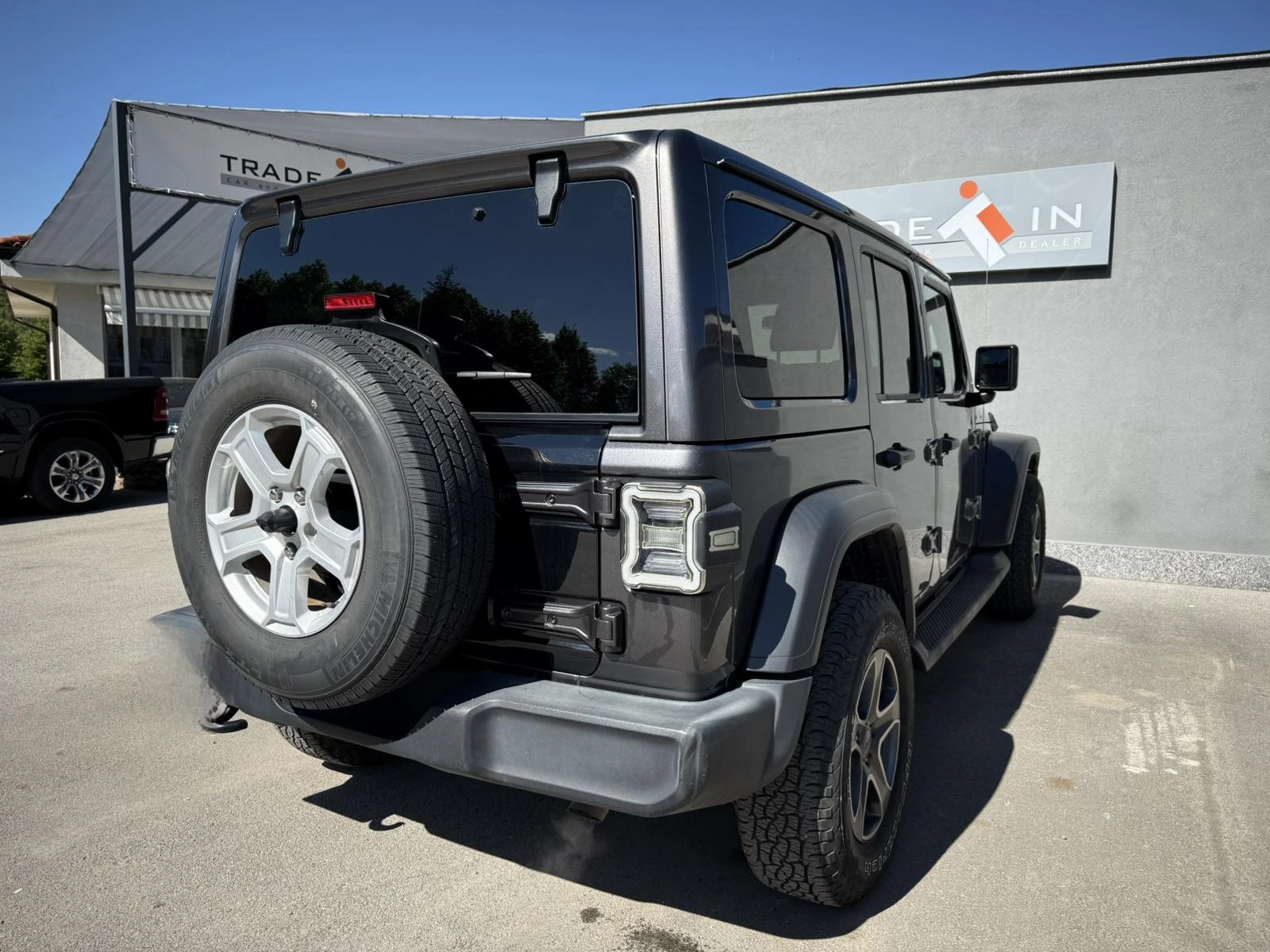Jeep Wrangler UNLIMITED SPORT 2.0L - изображение 4