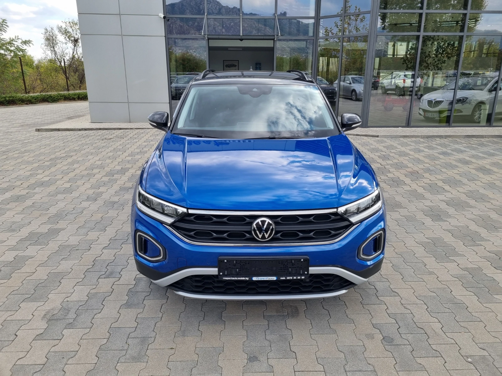 VW T-Roc 1.5TSi-DSG 2023г.-84, 000км - изображение 2