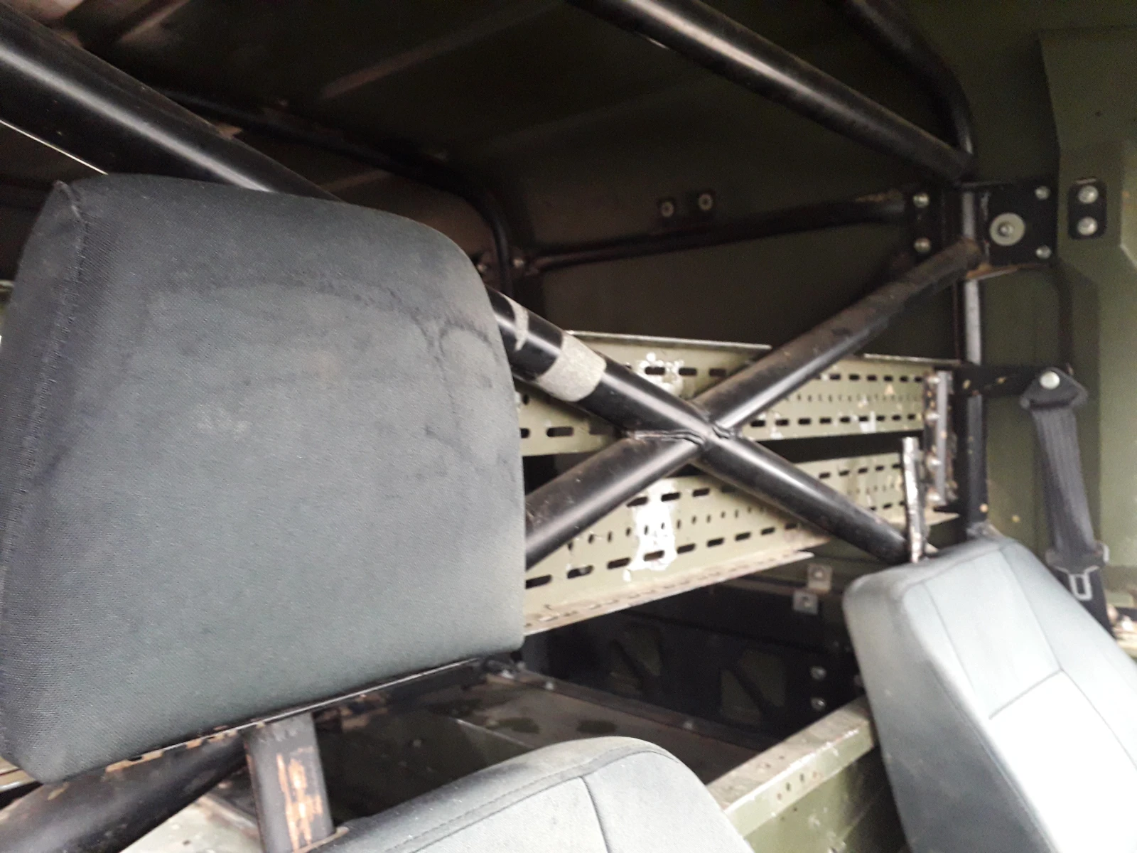 Land Rover Defender militari, снимка 12 - Автомобили и джипове - 54780689