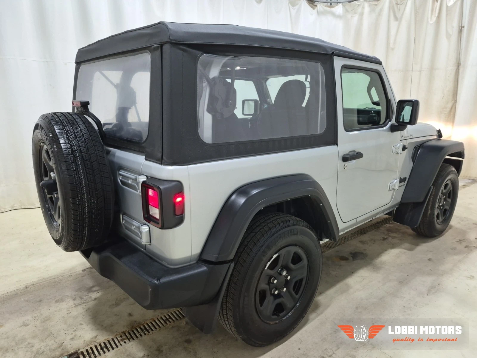 Jeep Wrangler, снимка 3 - Автомобили и джипове - 55928378