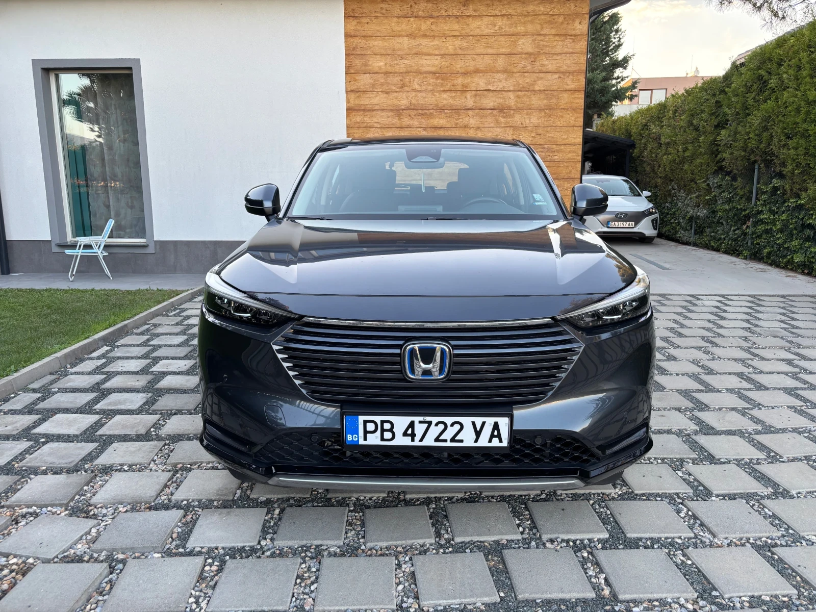 Honda Hr-v 1.5i hybrid 131 kc.advance, снимка 2 - Автомобили и джипове - 55957866