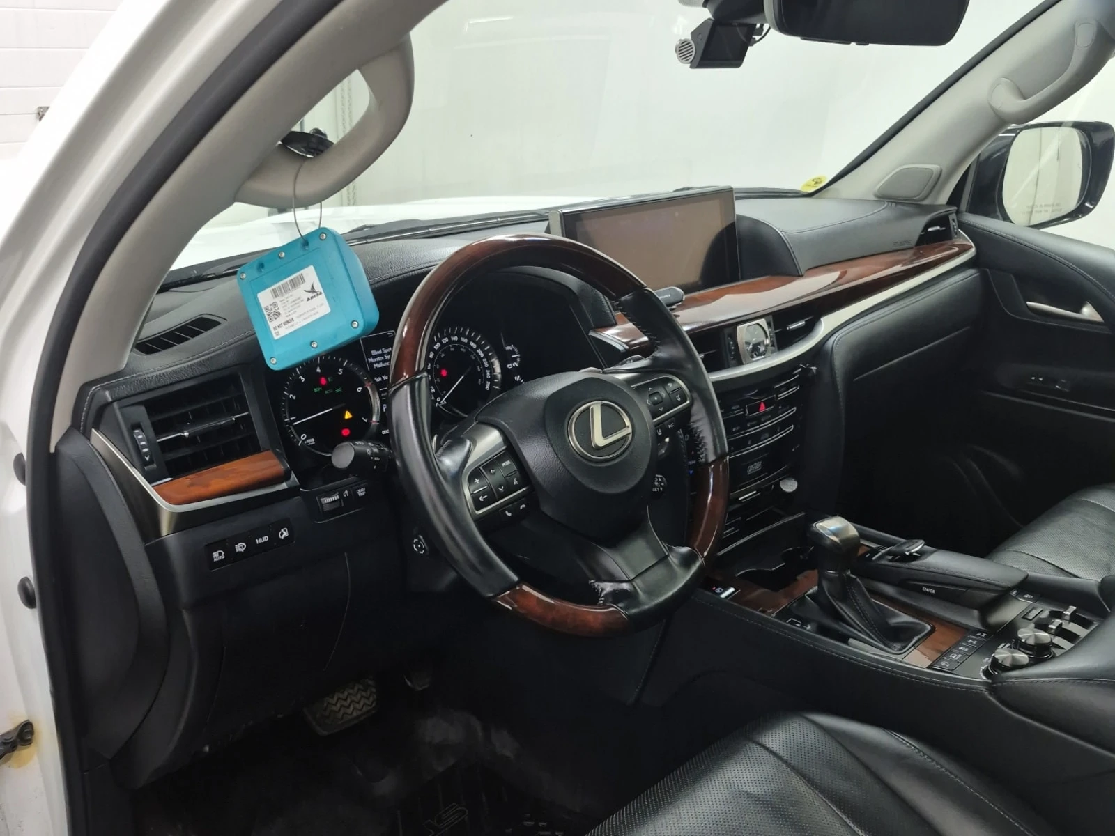 Lexus LX 5.7L  EXECUTIVE / CARFAX / 2 ����� / ���������  | Mobile.bg � ����������� 9