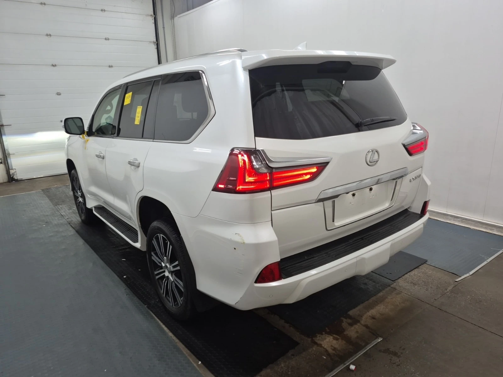 Lexus LX 5.7L  EXECUTIVE / CARFAX / 2 ����� / ���������  | Mobile.bg � ����������� 4
