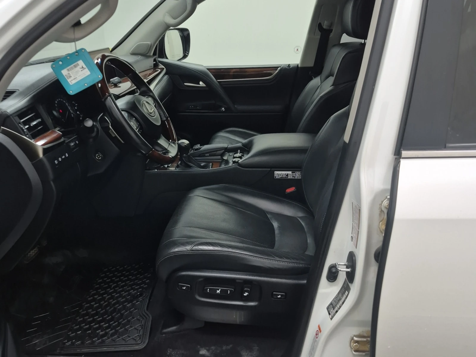 Lexus LX 5.7L  EXECUTIVE / CARFAX / 2 ����� / ���������  | Mobile.bg � ����������� 8
