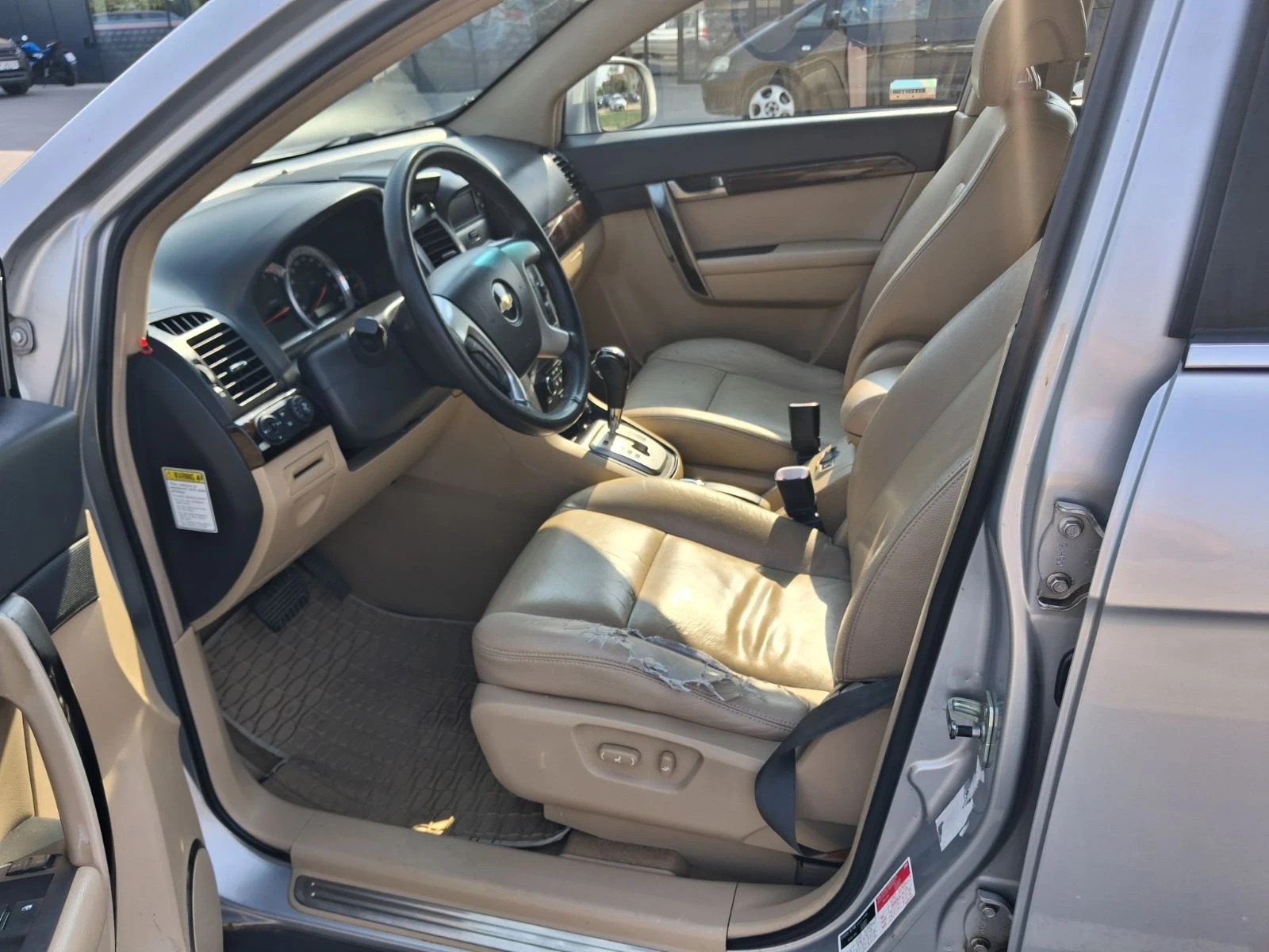 Chevrolet Captiva, снимка 6 - Автомобили и джипове - 56039282