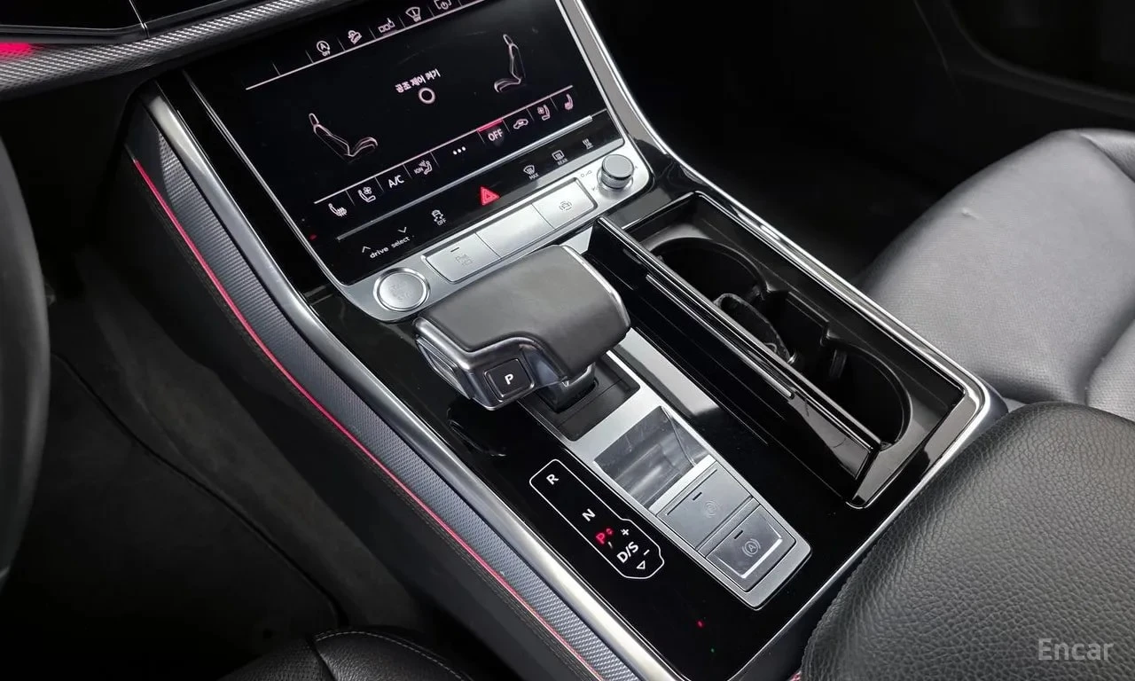 Audi Q8 / 45 TDI / ОБДУХВАНЕ / ХЕД-ЪП / ПАНОРАМА / 360, снимка 9 - Автомобили и джипове - 56099166