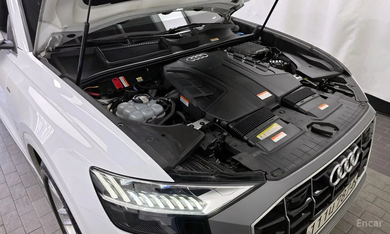 Audi Q8 / 45 TDI / ОБДУХВАНЕ / ХЕД-ЪП / ПАНОРАМА / 360, снимка 6 - Автомобили и джипове - 56099166