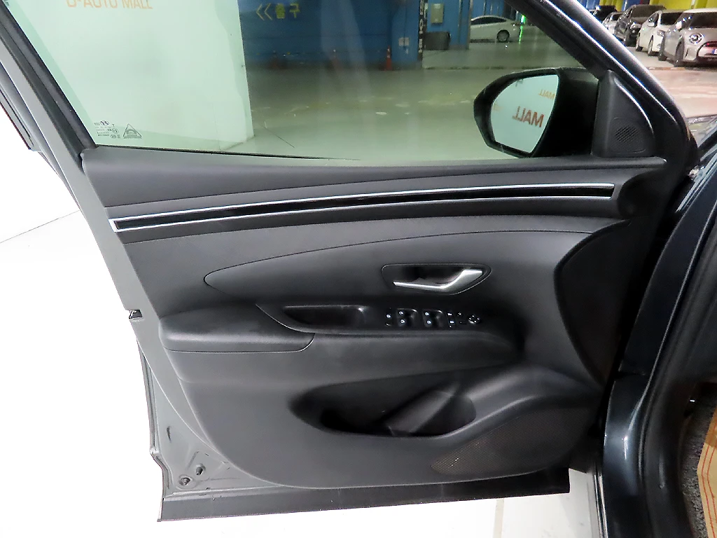 Hyundai Tucson Diesel 2.0 2WD autogeorge.com, снимка 17 - Автомобили и джипове - 56137209