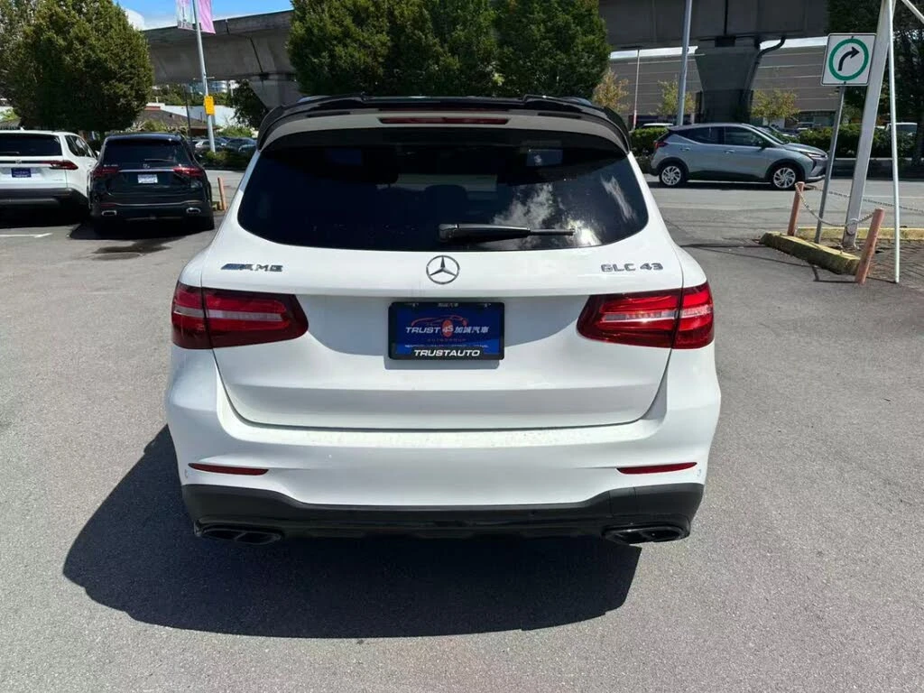 Mercedes-Benz GLC 43 AMG 2017* V6 BITURBO* KEYLESS GO* ВЪЗДУХ* КРАЙНА ЦЕНА, снимка 4 - Автомобили и джипове - 56227338