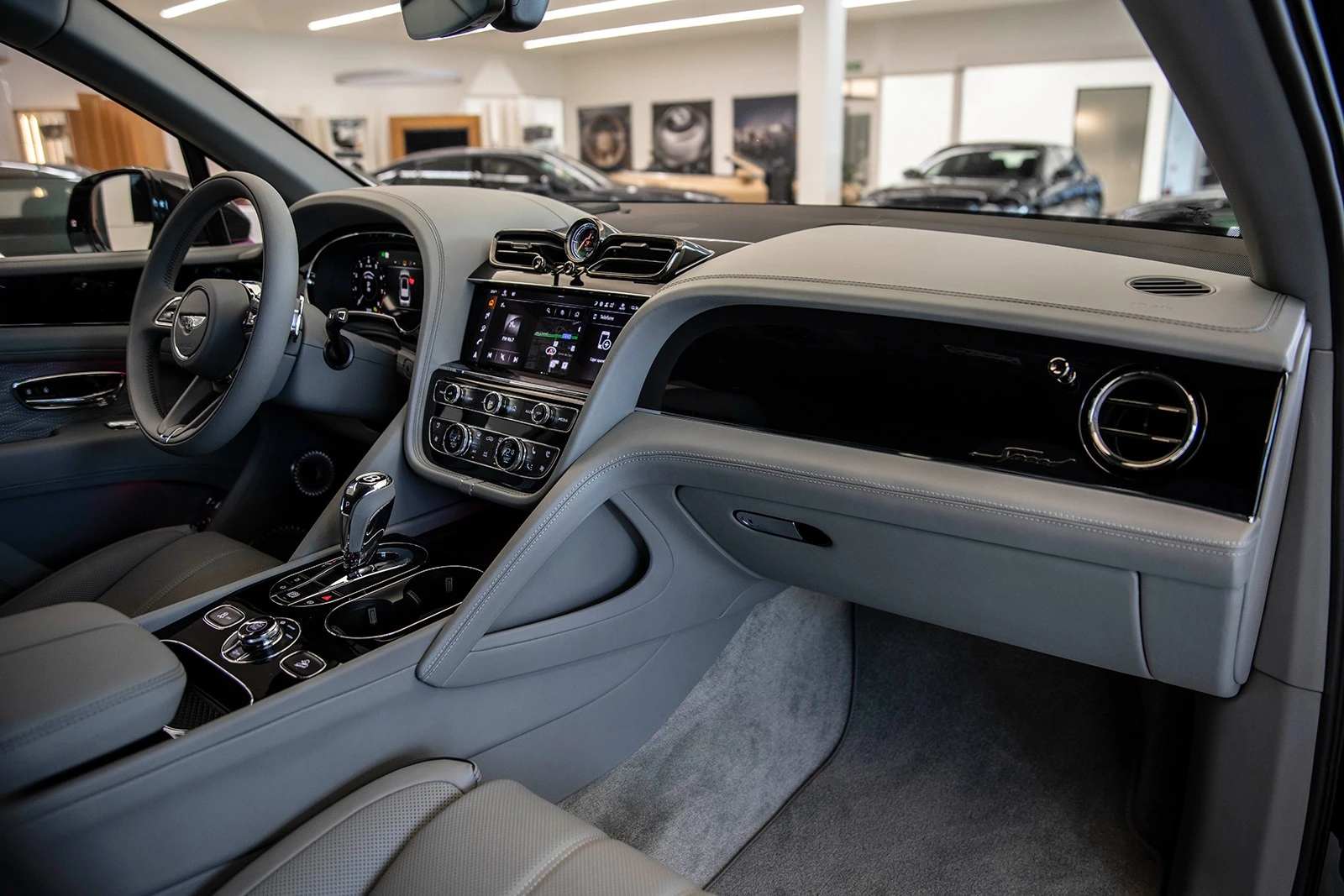 Bentley Bentayga | Mobile.bg � ����������� 11