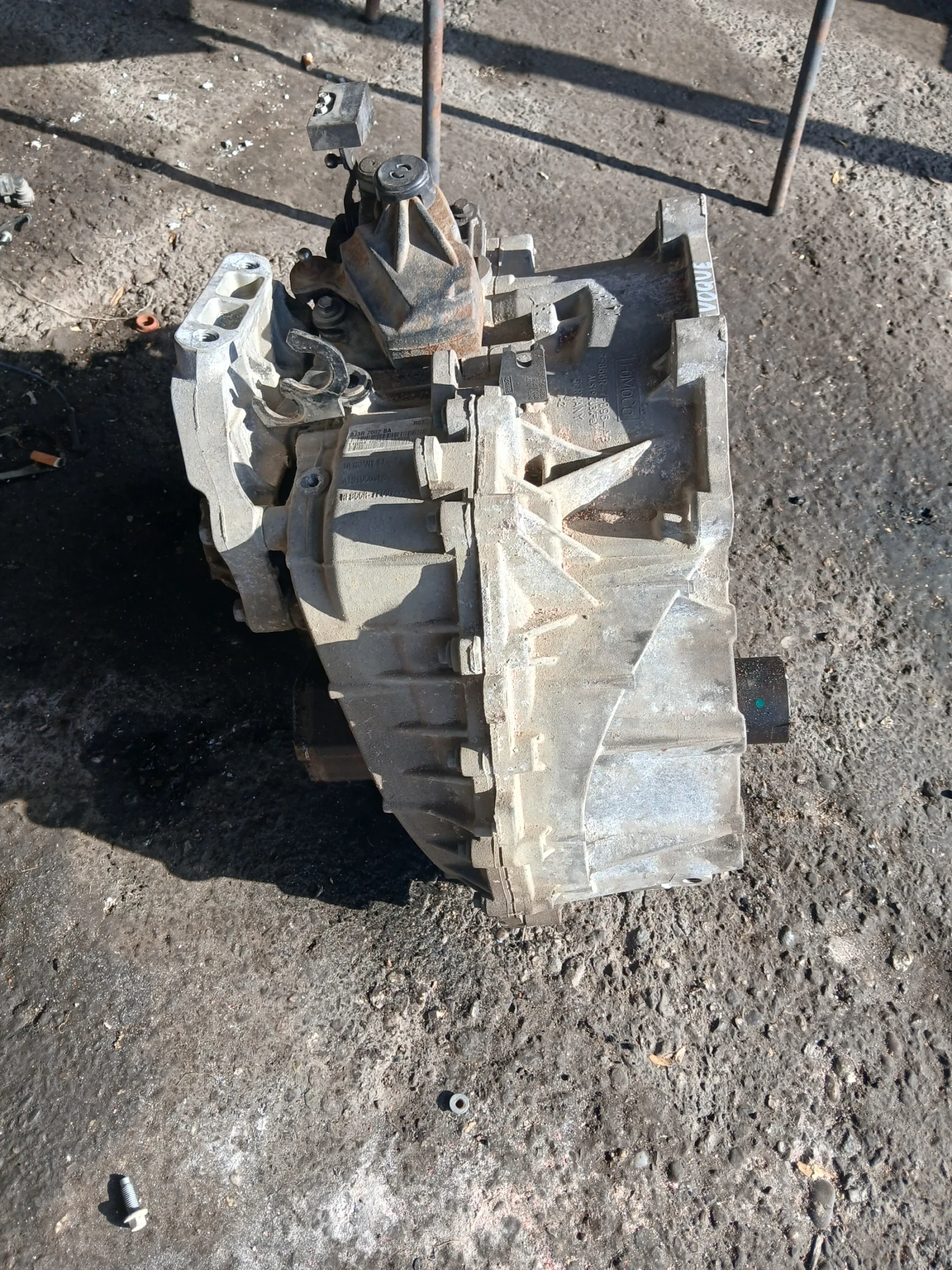BJ3R 7002 BA скорости ръчни Lend Rover Evoque 2.2 дизел 150кс , снимка 4 - Части - 55845801