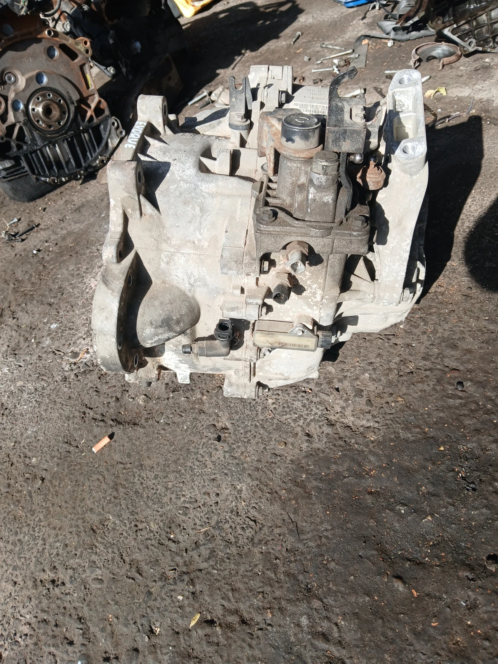 BJ3R 7002 BA скорости ръчни Lend Rover Evoque 2.2 дизел 150кс , снимка 2 - Части - 55845801