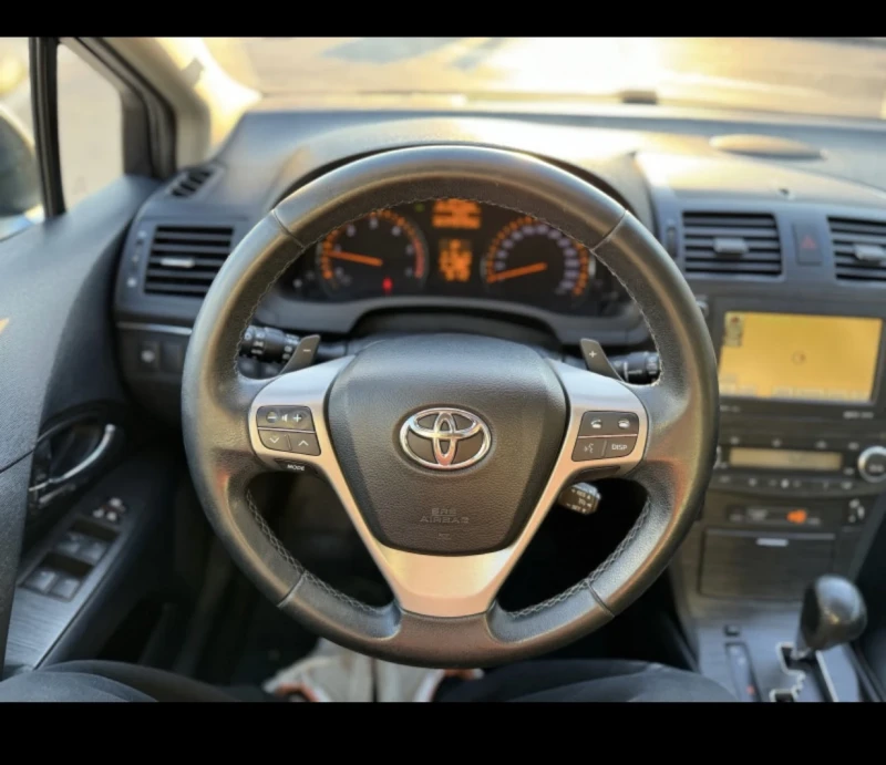 Toyota Avensis, снимка 4 - Автомобили и джипове - 47386821