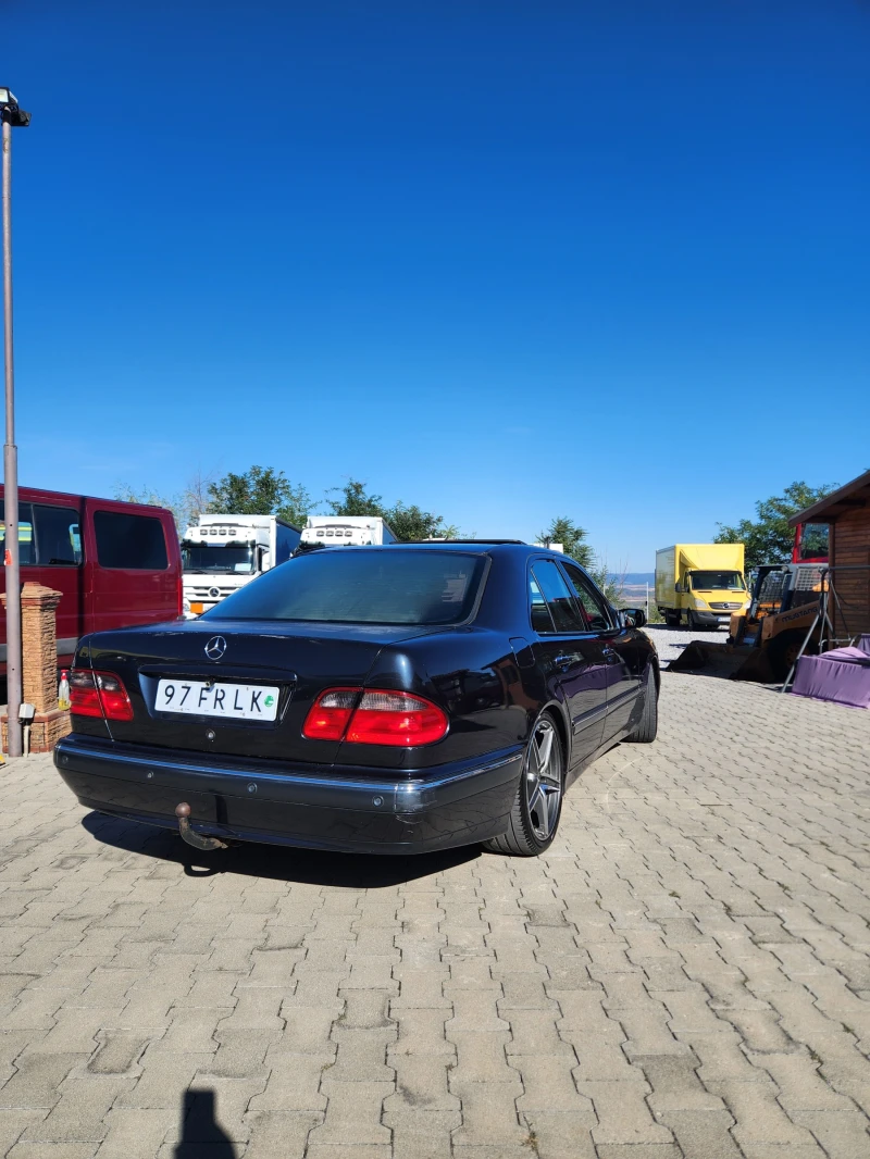 Mercedes-Benz E 320, снимка 10 - Автомобили и джипове - 47451079