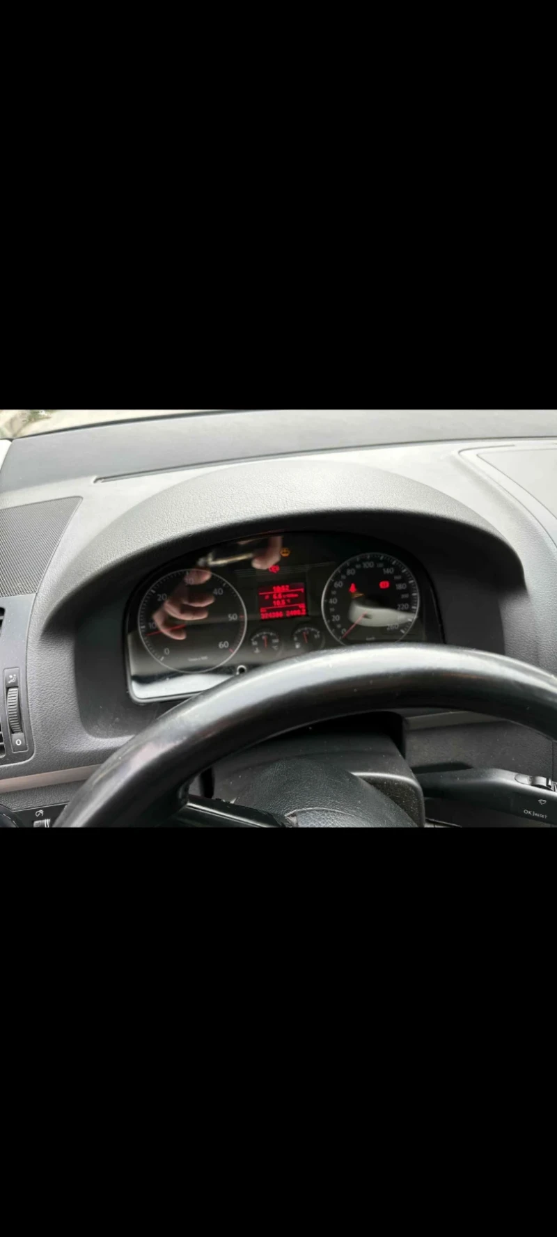 VW Touran, снимка 5 - Автомобили и джипове - 52282261