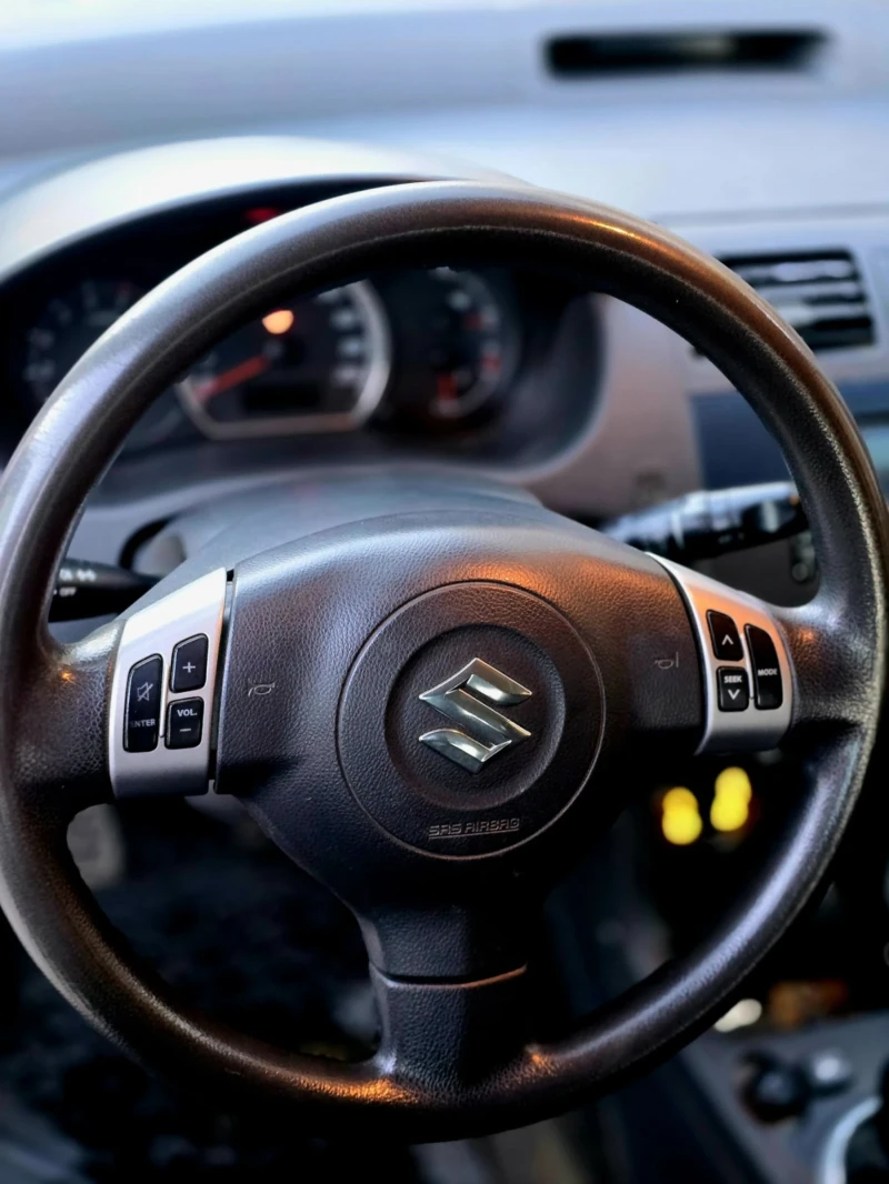 Suzuki Swift 1.3 Бензин Газ, снимка 5 - Автомобили и джипове - 52792558