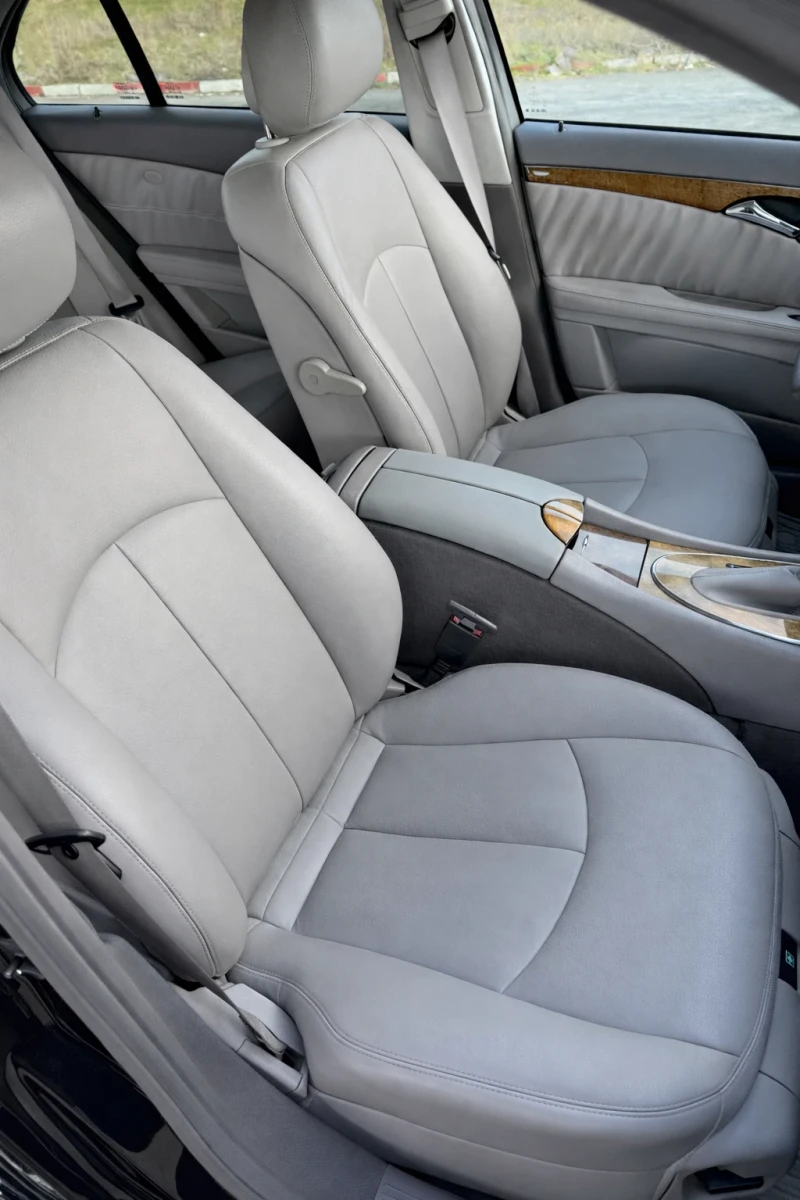 Mercedes-Benz E 320 CDI V6 Facelift ///EVO Avantgard, 7G TRONIC 224кс , снимка 14 - Автомобили и джипове - 53156692