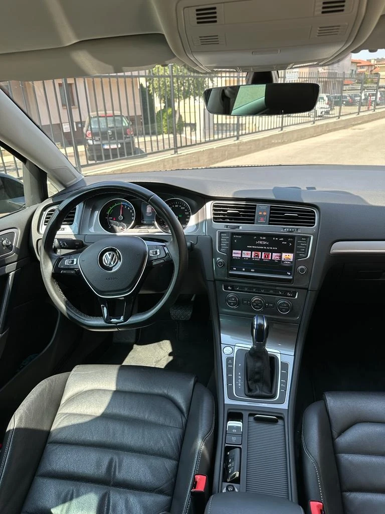 VW Golf e-Golf, снимка 11 - Автомобили и джипове - 43421665