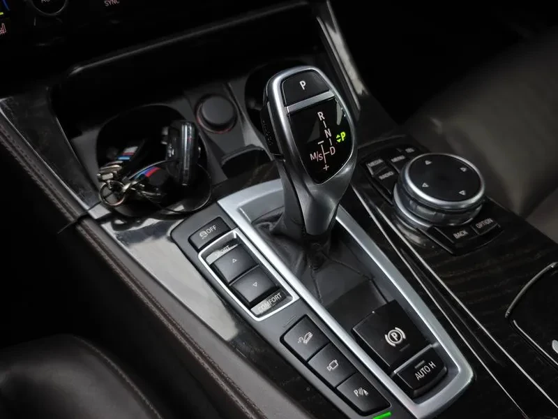 BMW 530 I xDrive M Aerodynamic Special Edition, снимка 9 - Автомобили и джипове - 55832750