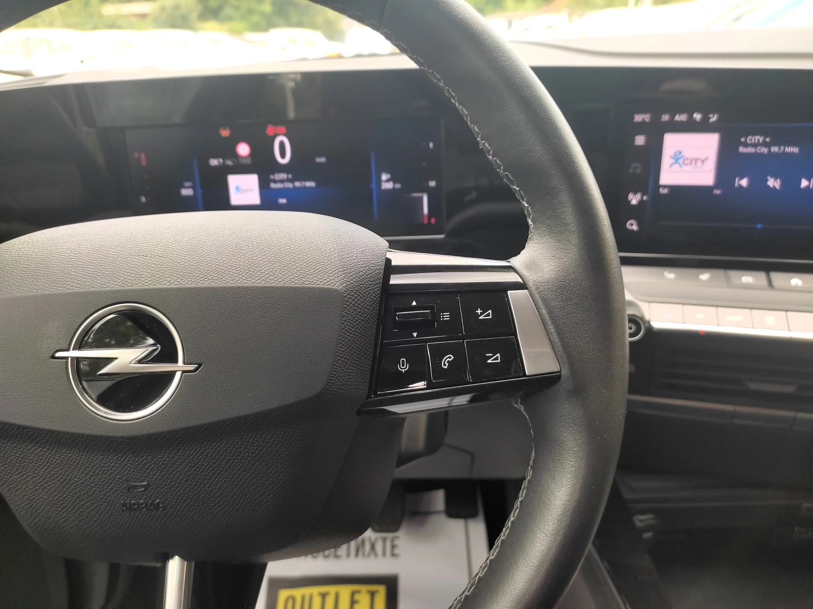 Opel Astra 1.2 130hp - изображение 10