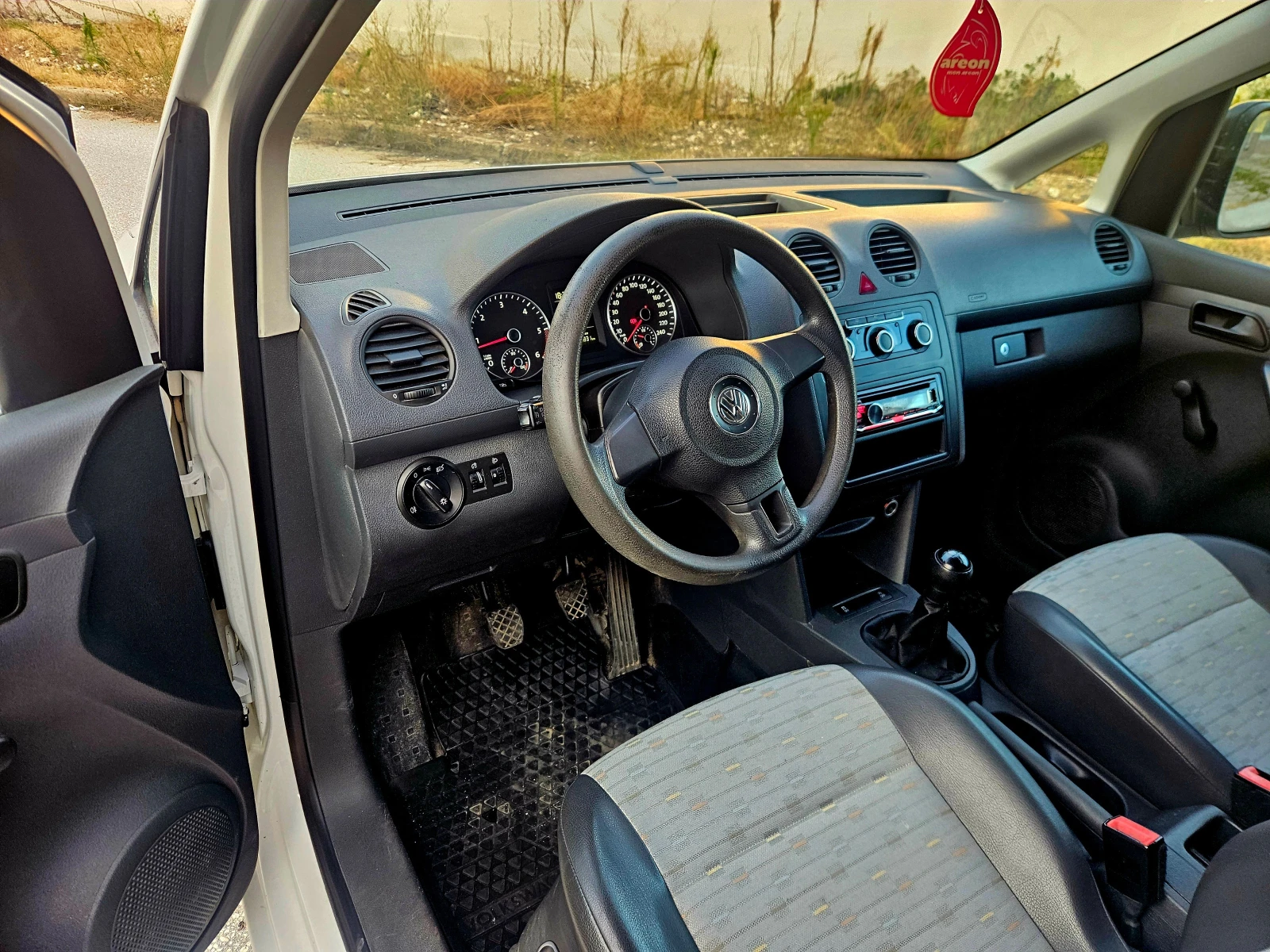 VW Caddy 102 | Mobile.bg — изображение 10