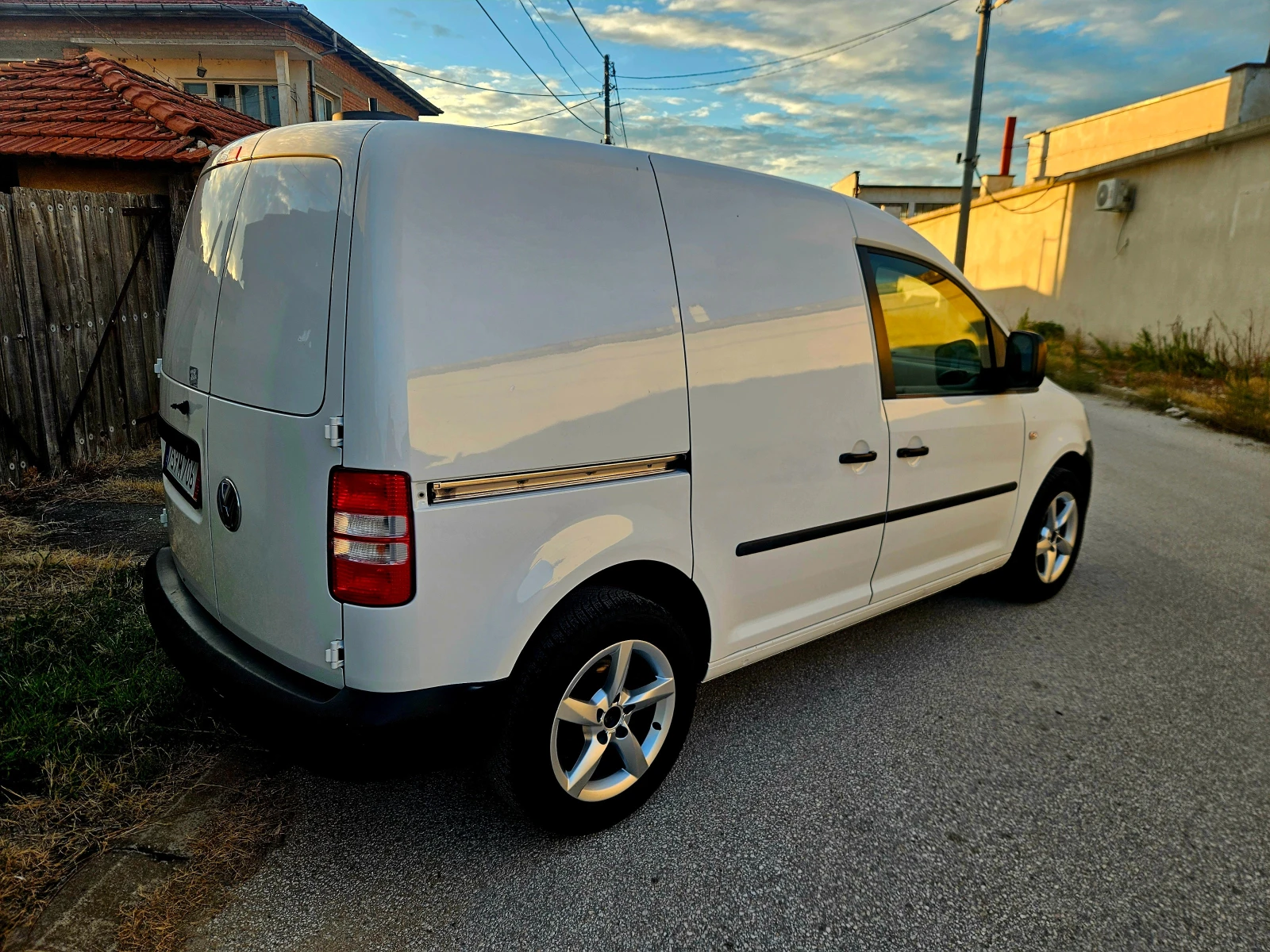 VW Caddy 102 | Mobile.bg — изображение 6