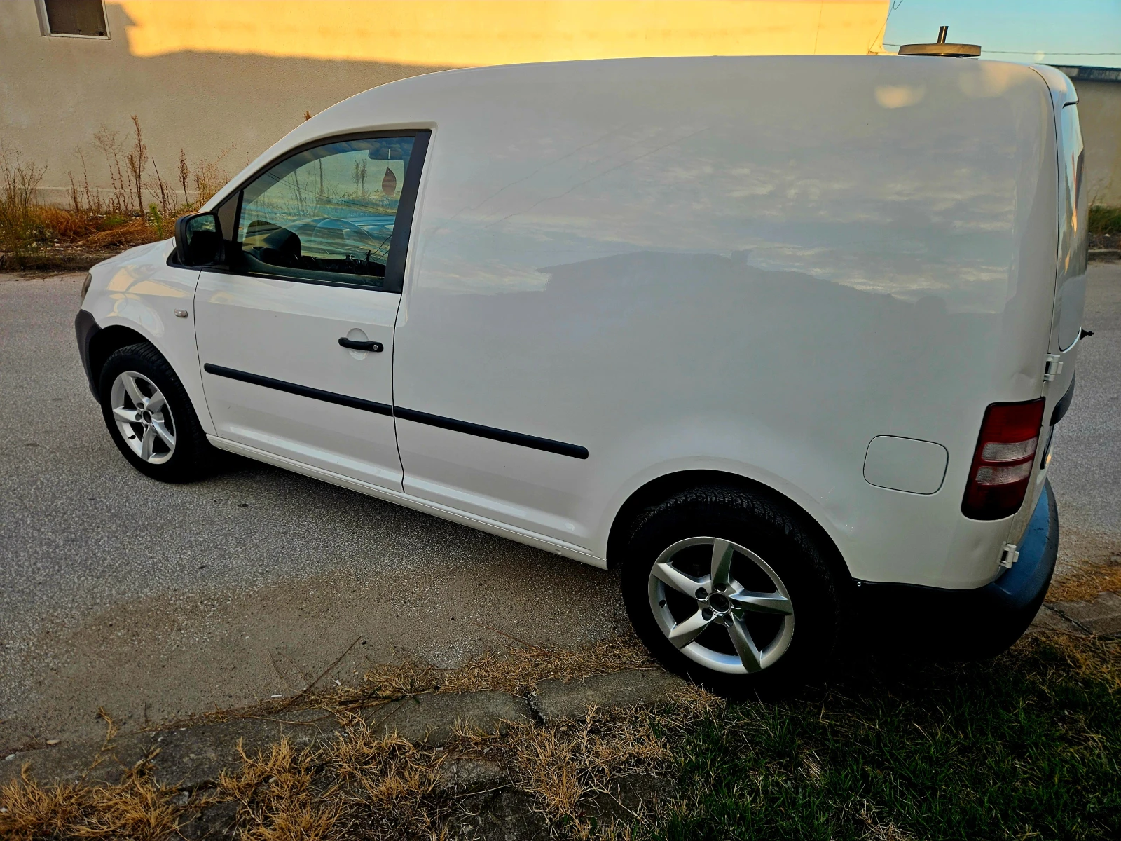 VW Caddy 102 | Mobile.bg — изображение 3